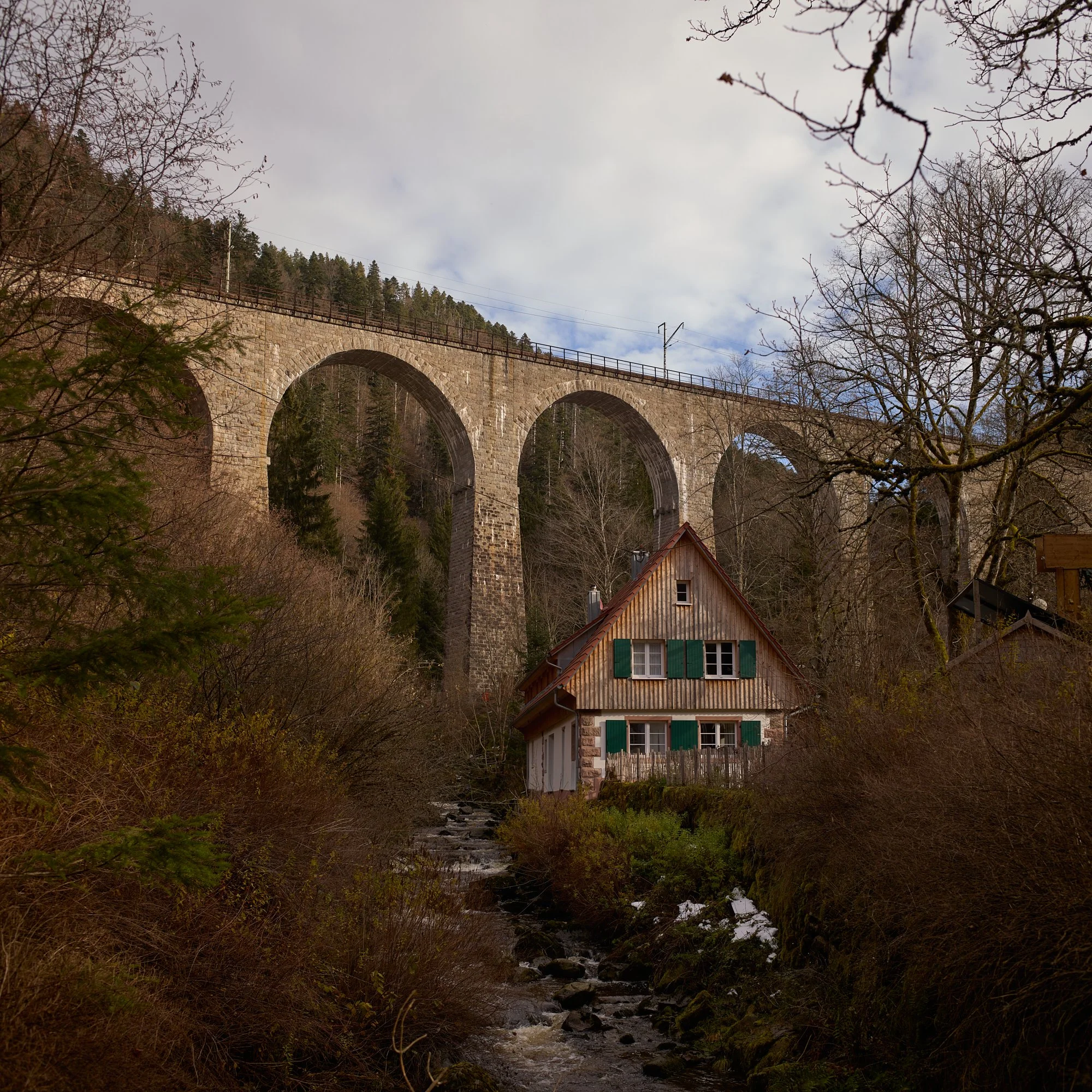 VIADUCT COTTAGE