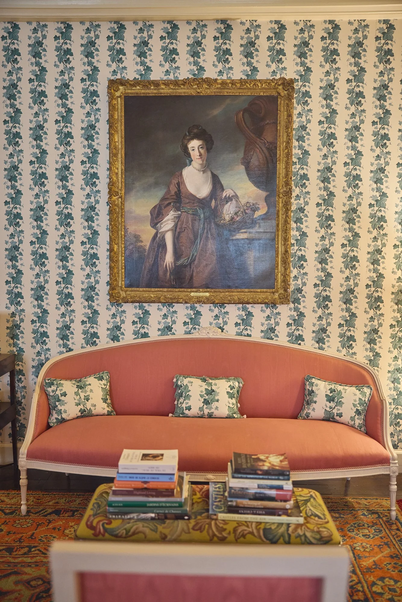 HEIR’S WINDOW NOOK