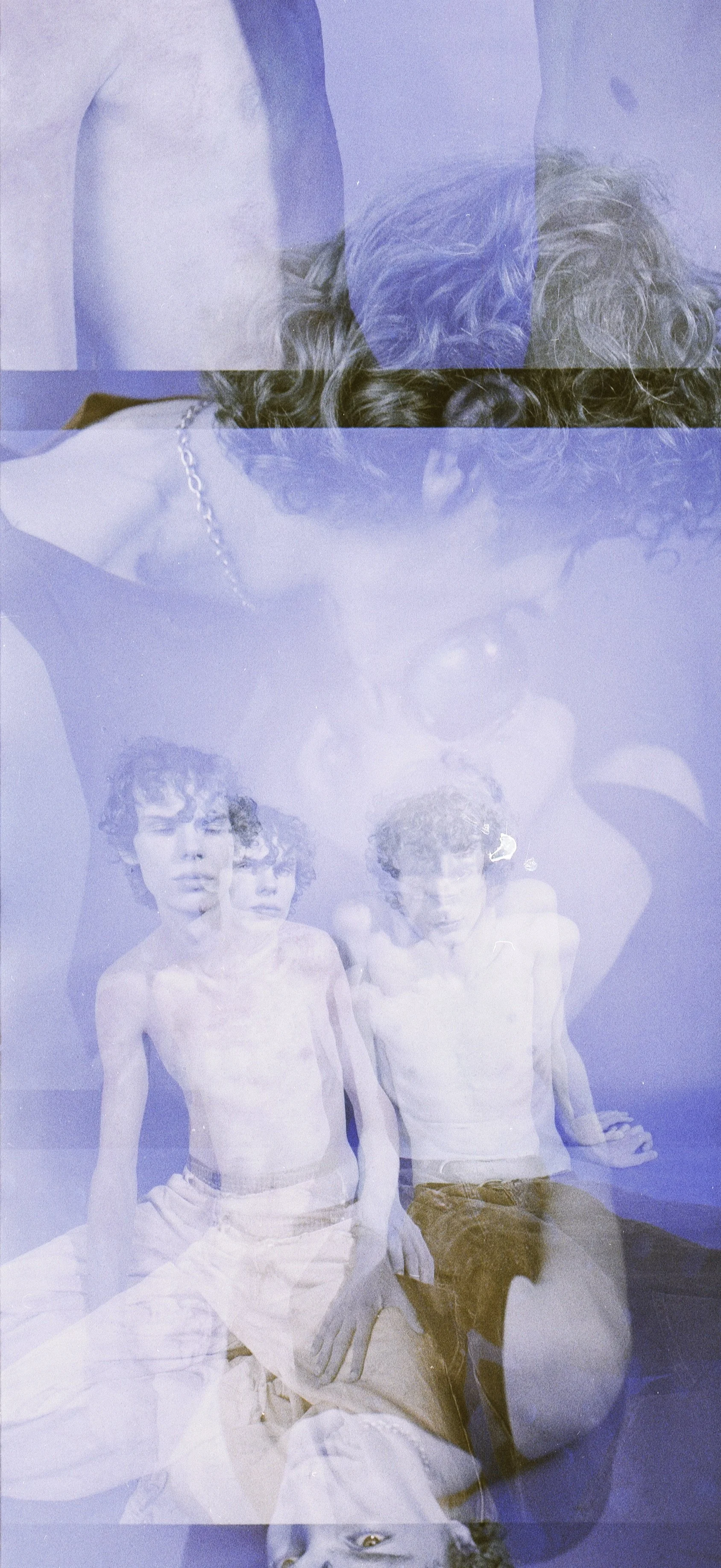 Double exposure of two shirtless men sitting together, their bodies repeating across stacked frames in blue tones. Geminus by Hartenjager.