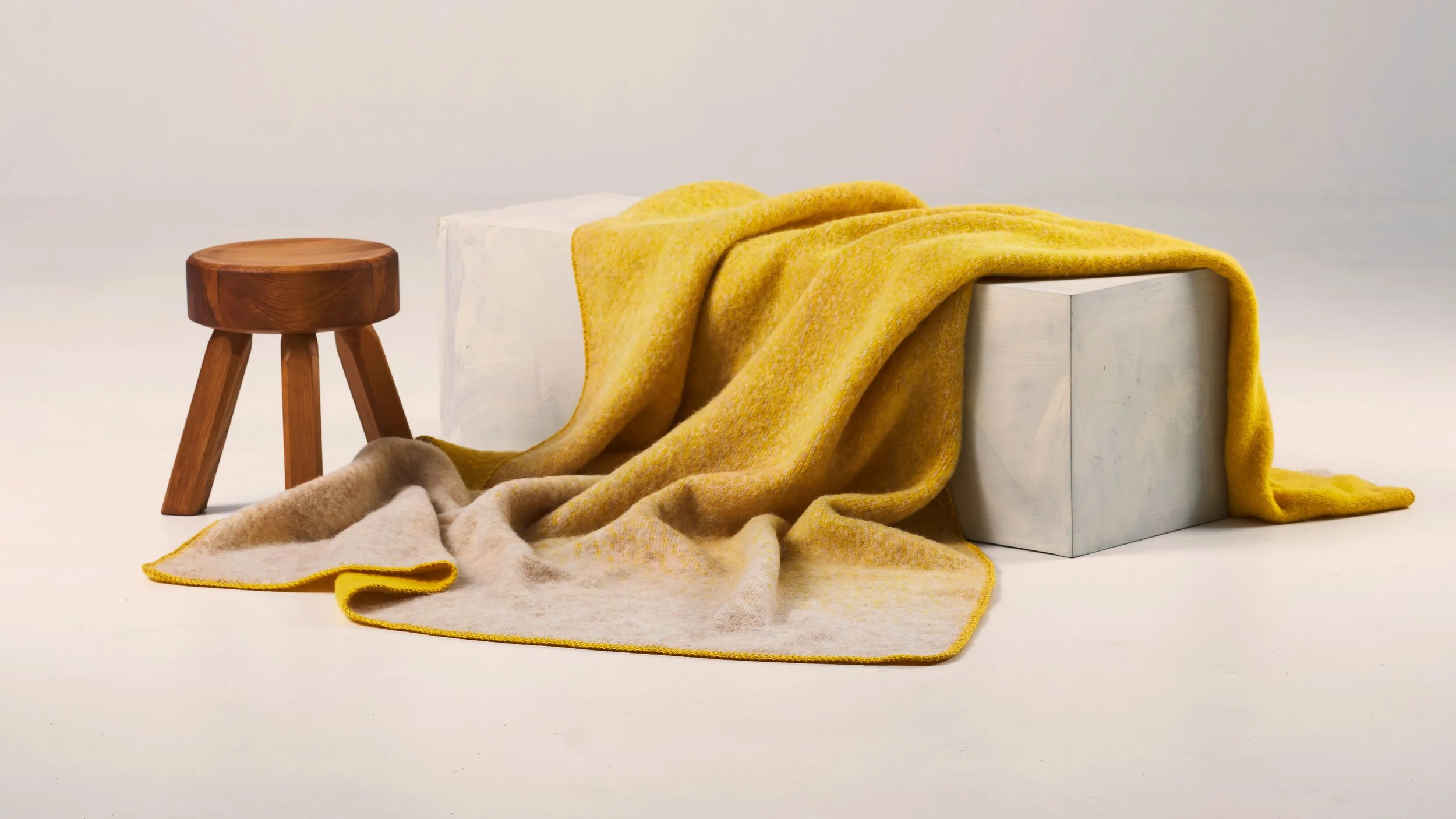 Mikado_Mofu_Ullarteppi_vaerdarvod_wool_blanket_icelandic_7.jpg