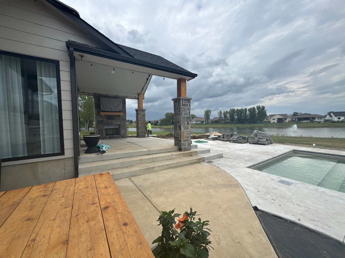 Our crews have been hard at work transforming backyards into year-round retreats — from stunning new pool builds to detailed hardscapes and irrigation installs that tie it all together. πͺ
Every project we take on is custom-built to match your
