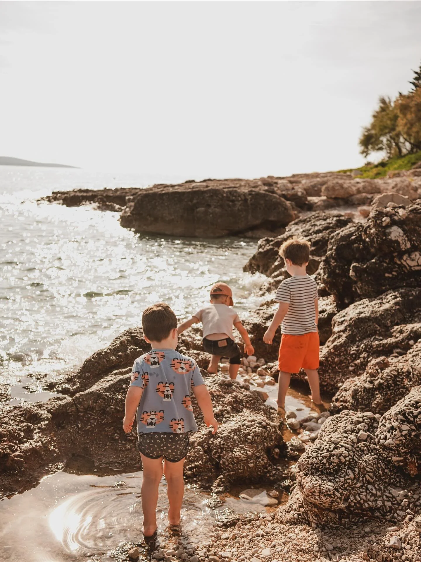 This is always going to be one of my favourite chapters for us 📖 Waking up to the mountains and the sea every day, with an incredible community for us and the boys, and a truly wonderful learning program. I am ready to go to our next destination but