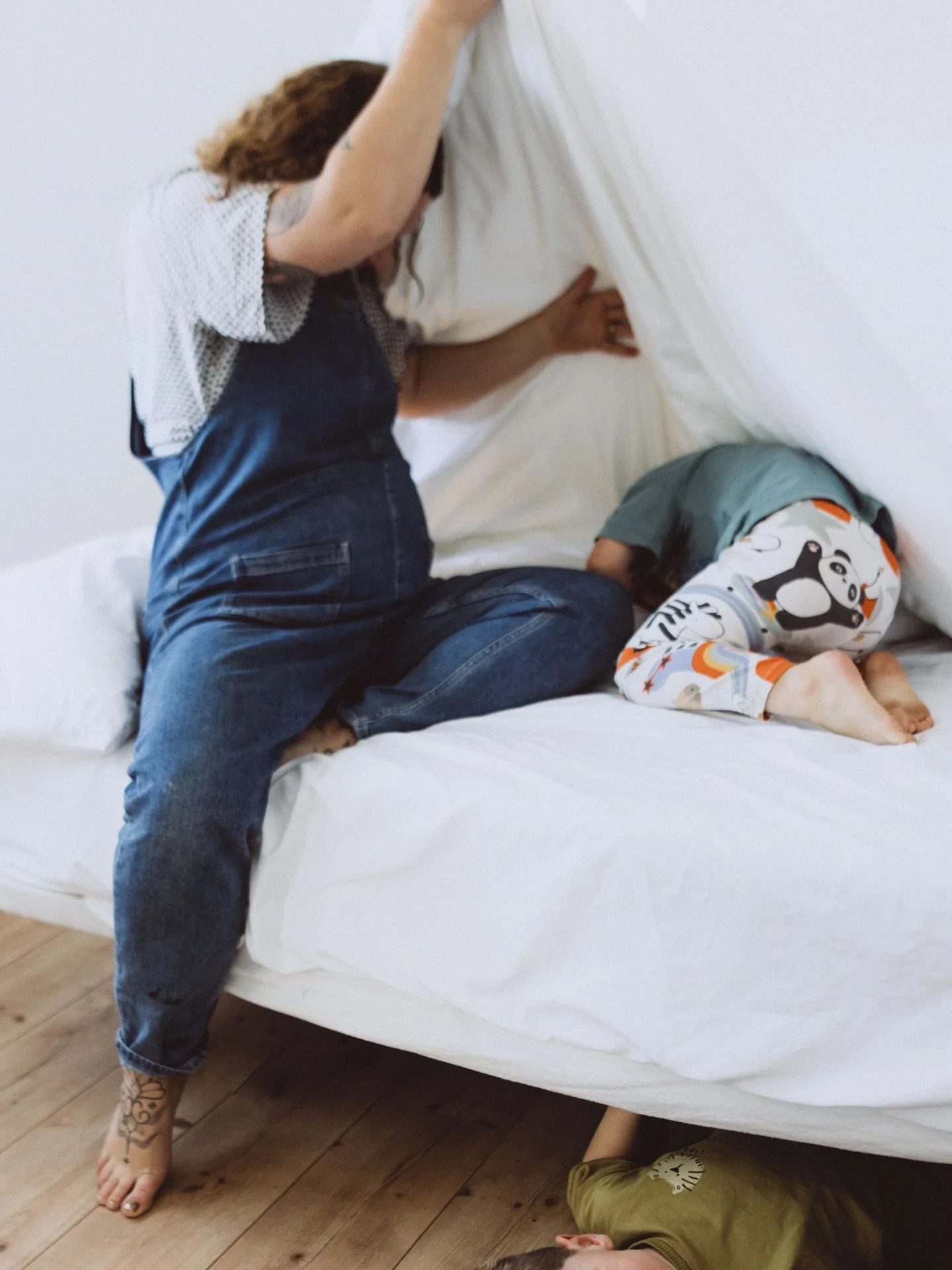 Thank you to @polischuk.photography for capturing our chaos and making it look how it feels - messy and tough and fast and filled with love. The last few days have been a challenge so it was perfect timing to get these photos in my inbox. Life is so 