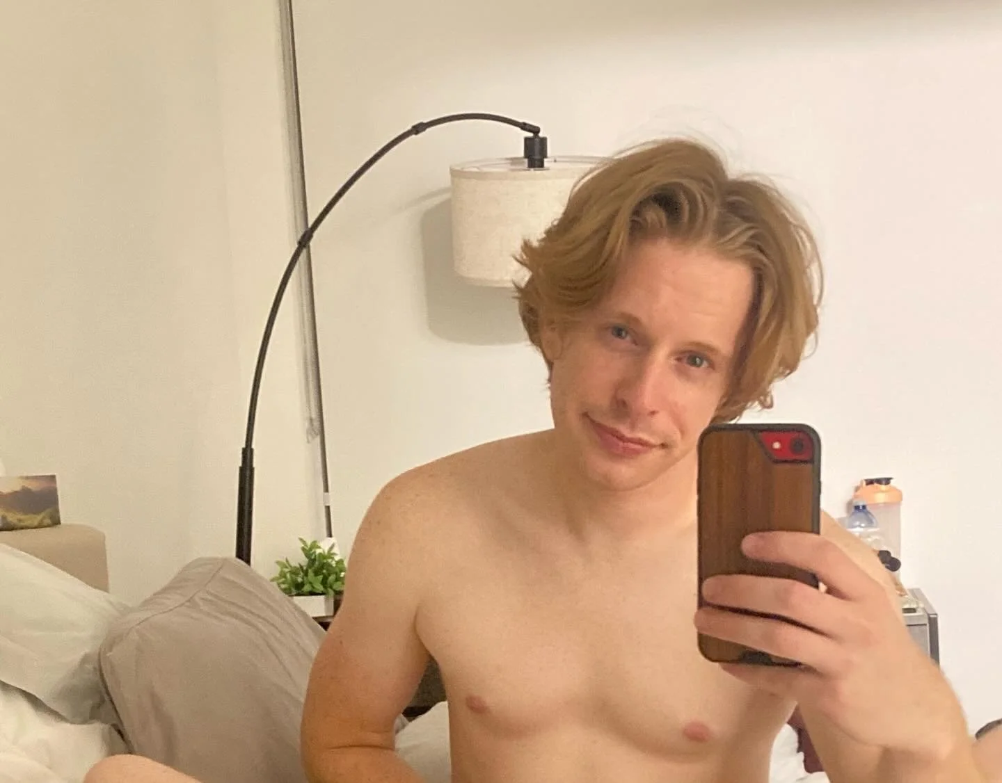 This one is just for me. (You&rsquo;re welcome).

#confidence #lifelately #present #redhot #bedhead