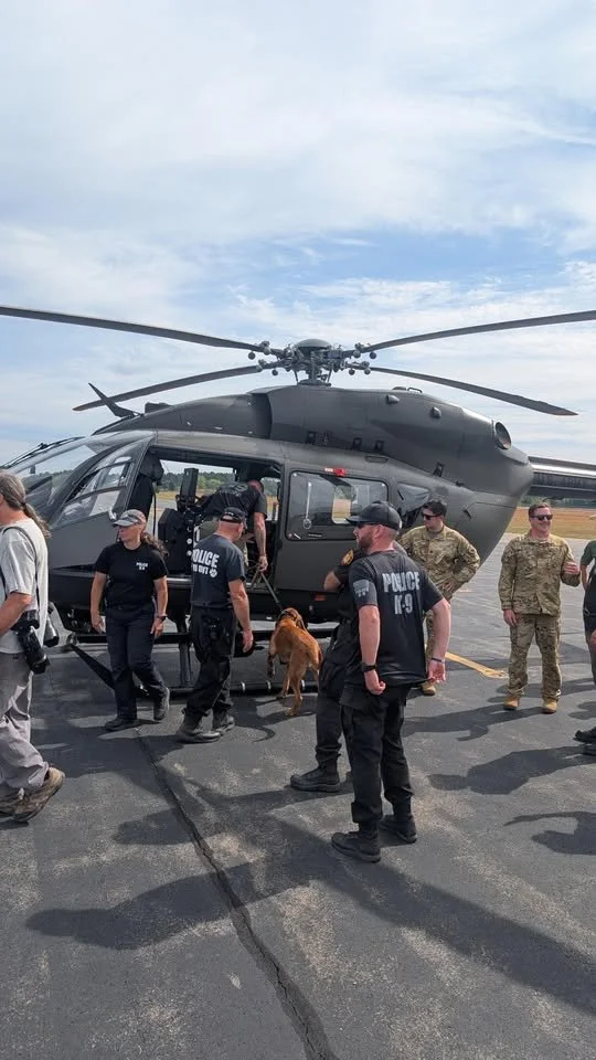 Photos by Tracy Joy & Handlers