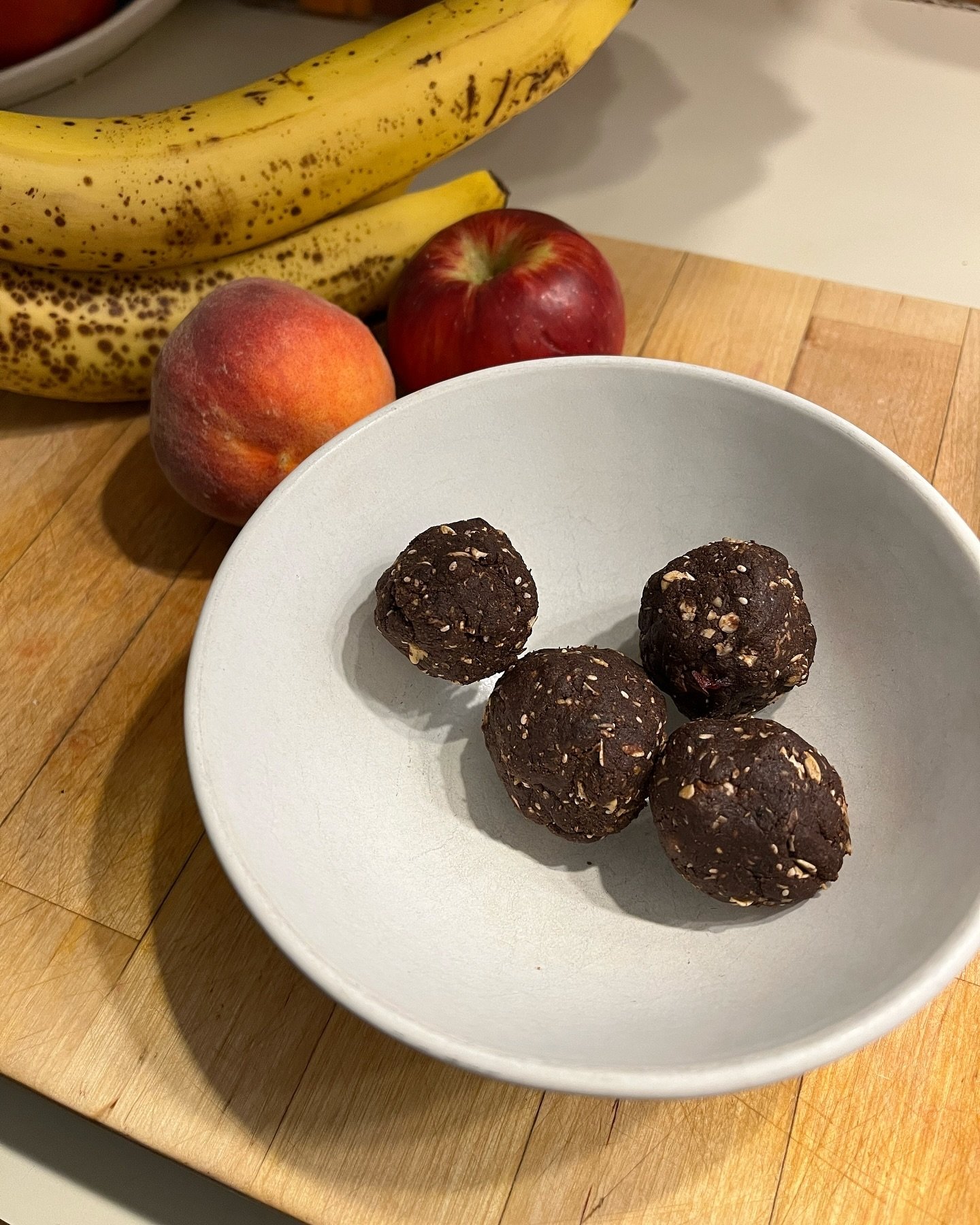 Our protein alternative is packed with nutrition, 💪empowering you and your family to make a positive difference with every bite 😋💚 🦗

Like these no-bake energy bites we prepared. They check all the boxes.
✅ Healty snack packed with protein 
✅ Sus