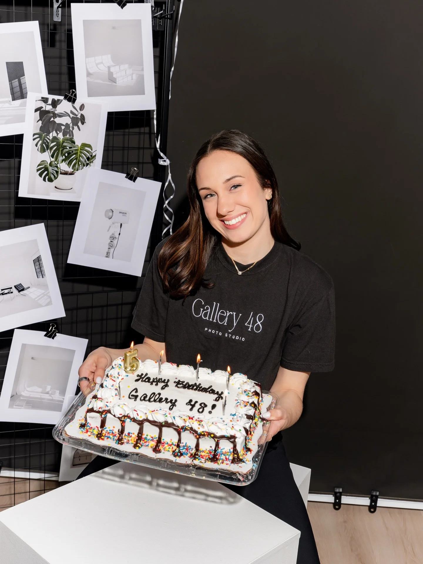 the best day with the best community ✨🫶🏻

thank you to everyone who made our 5 year celebration so special, we love you! 🤍

#rochesterstudio #rochesterny #rochesterphotographer #photographystudio #photostudio