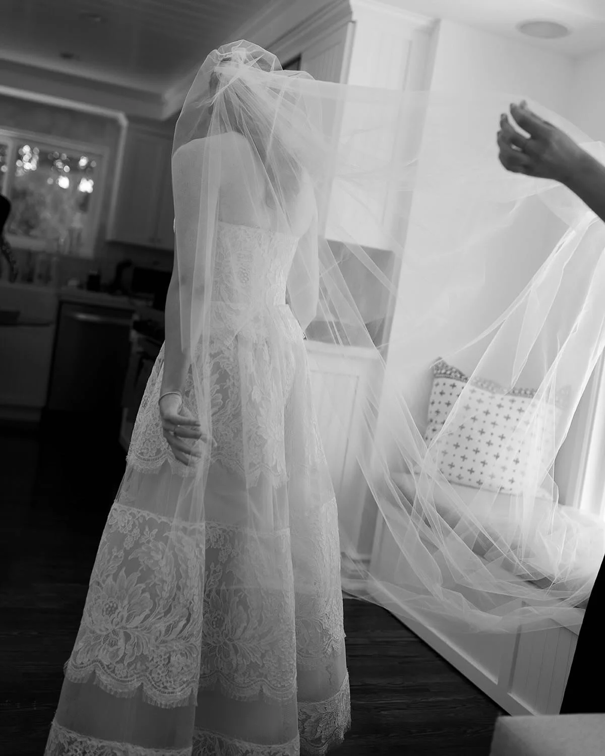 at home in beverly hills. @studiosully 

x.

#beverlyhillswedding #beverlyhills #candidwedding