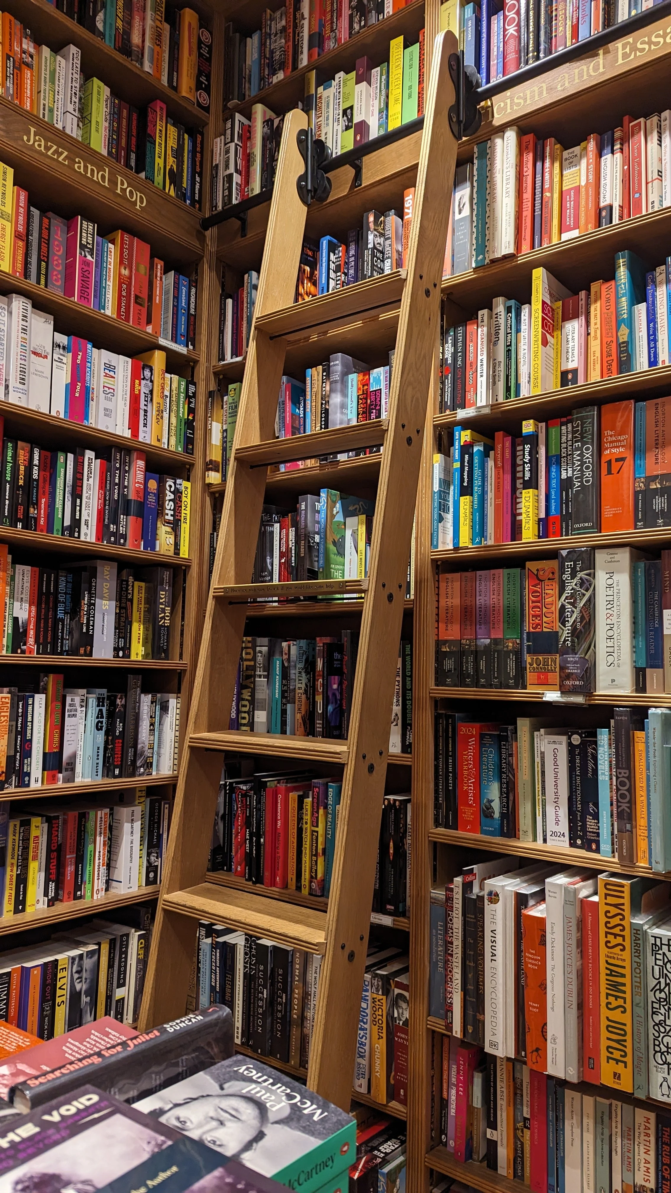 A Local’s Guide: Best Bookstores in Edinburgh
