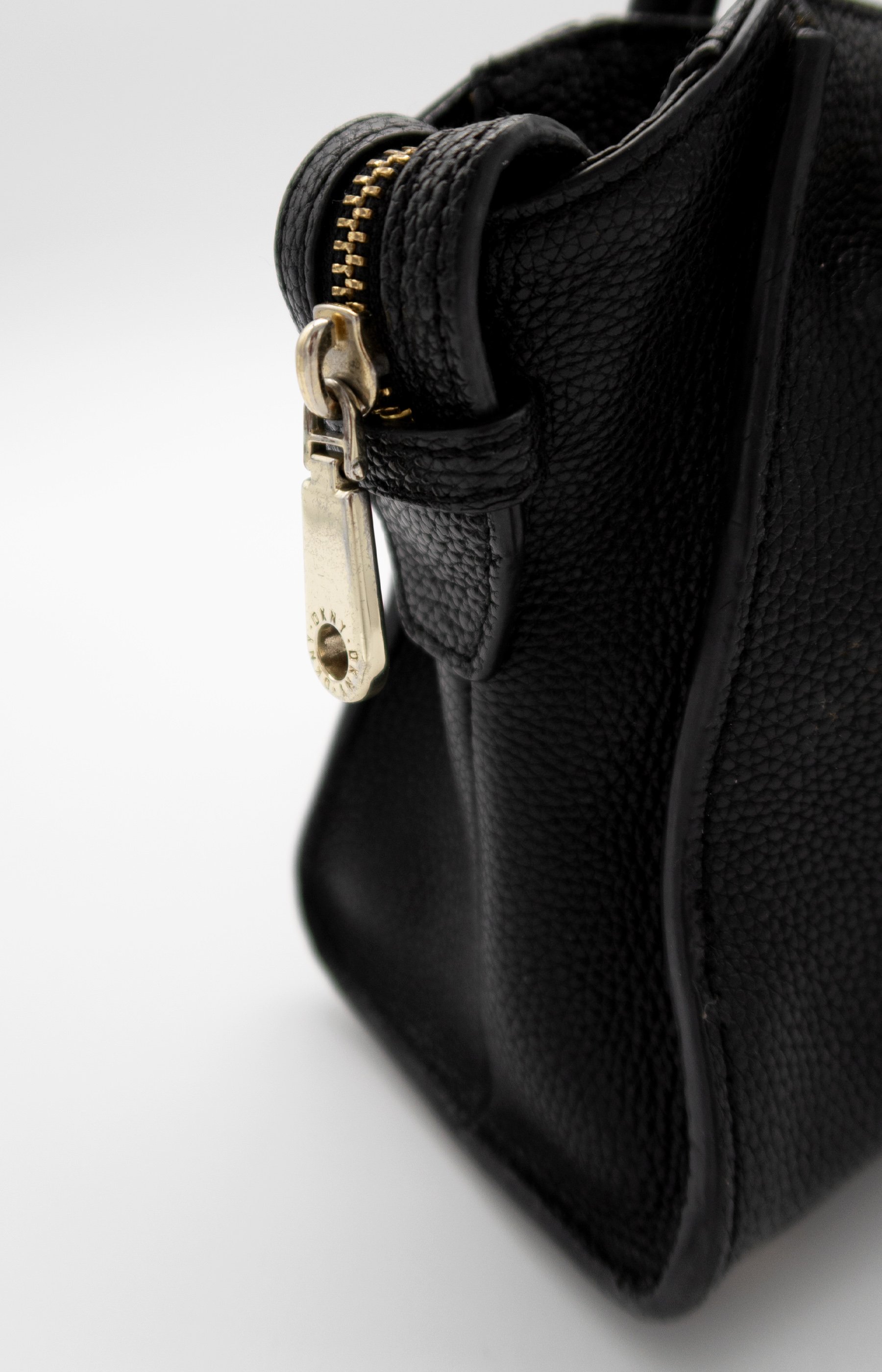 LBL_DKNY-Bag-06.jpg