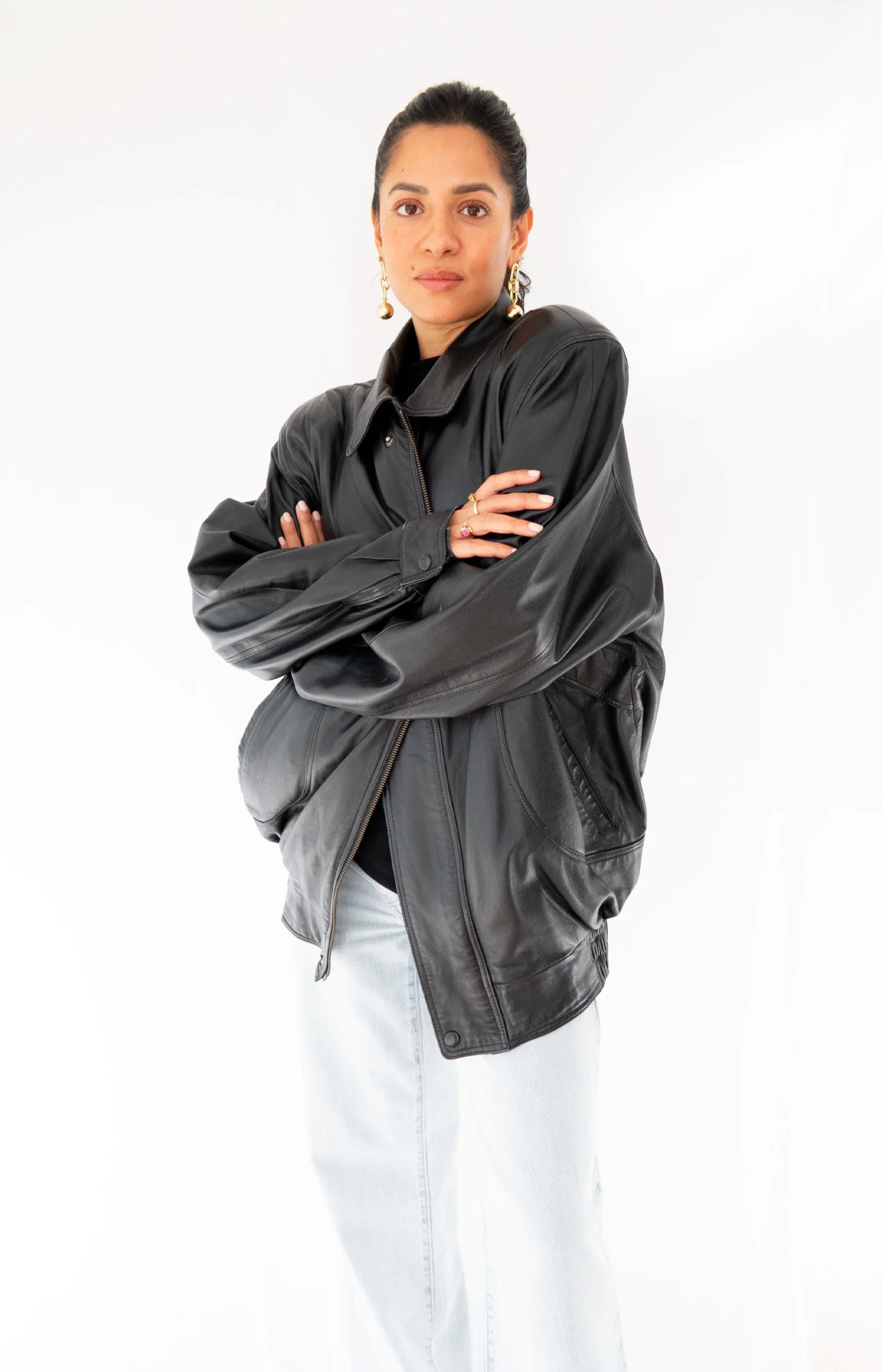 LBL_Vintage-Leather-Bomber-02.jpg
