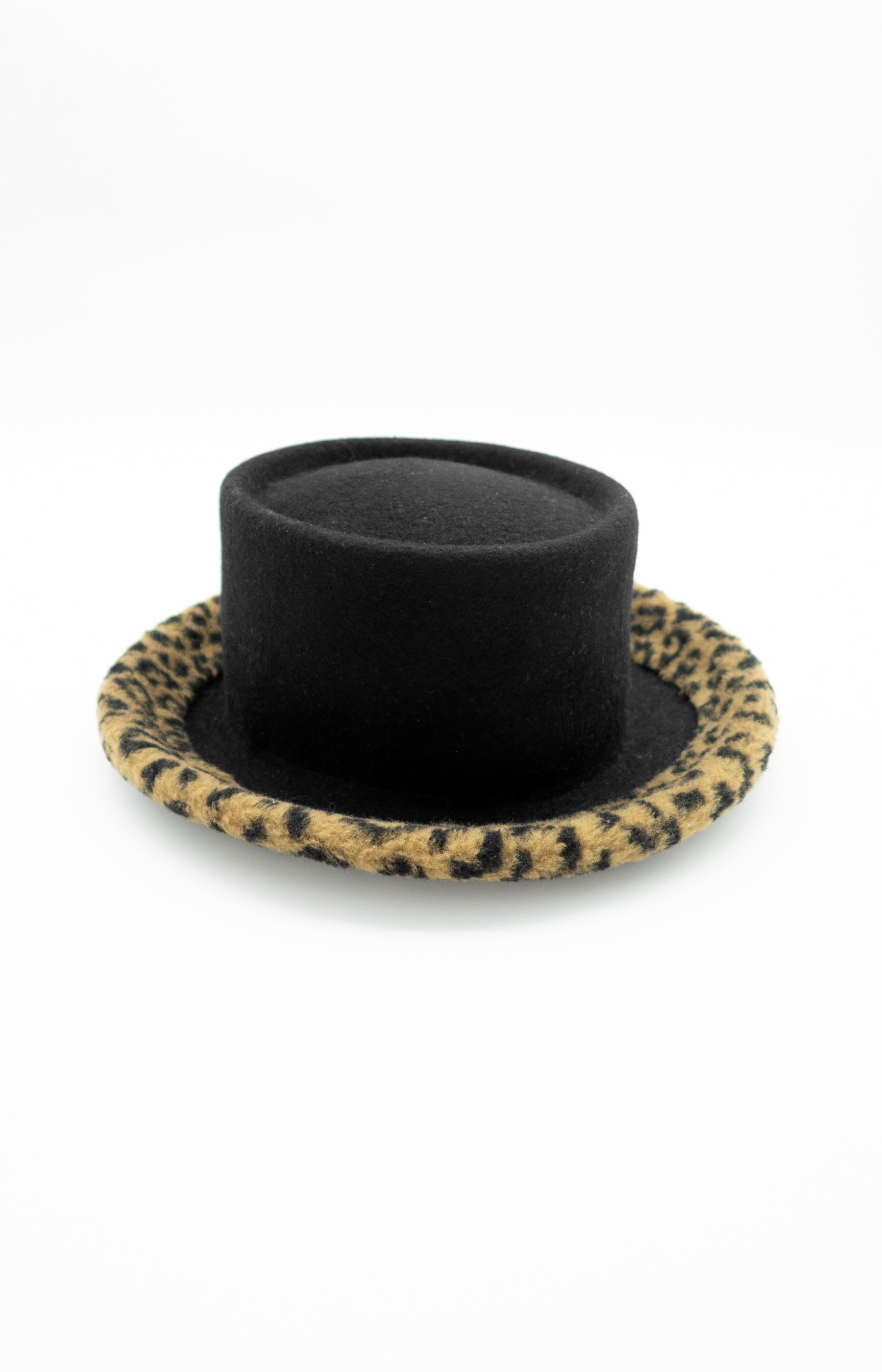 LBL_Vintage-Queen-Hat-01.jpg