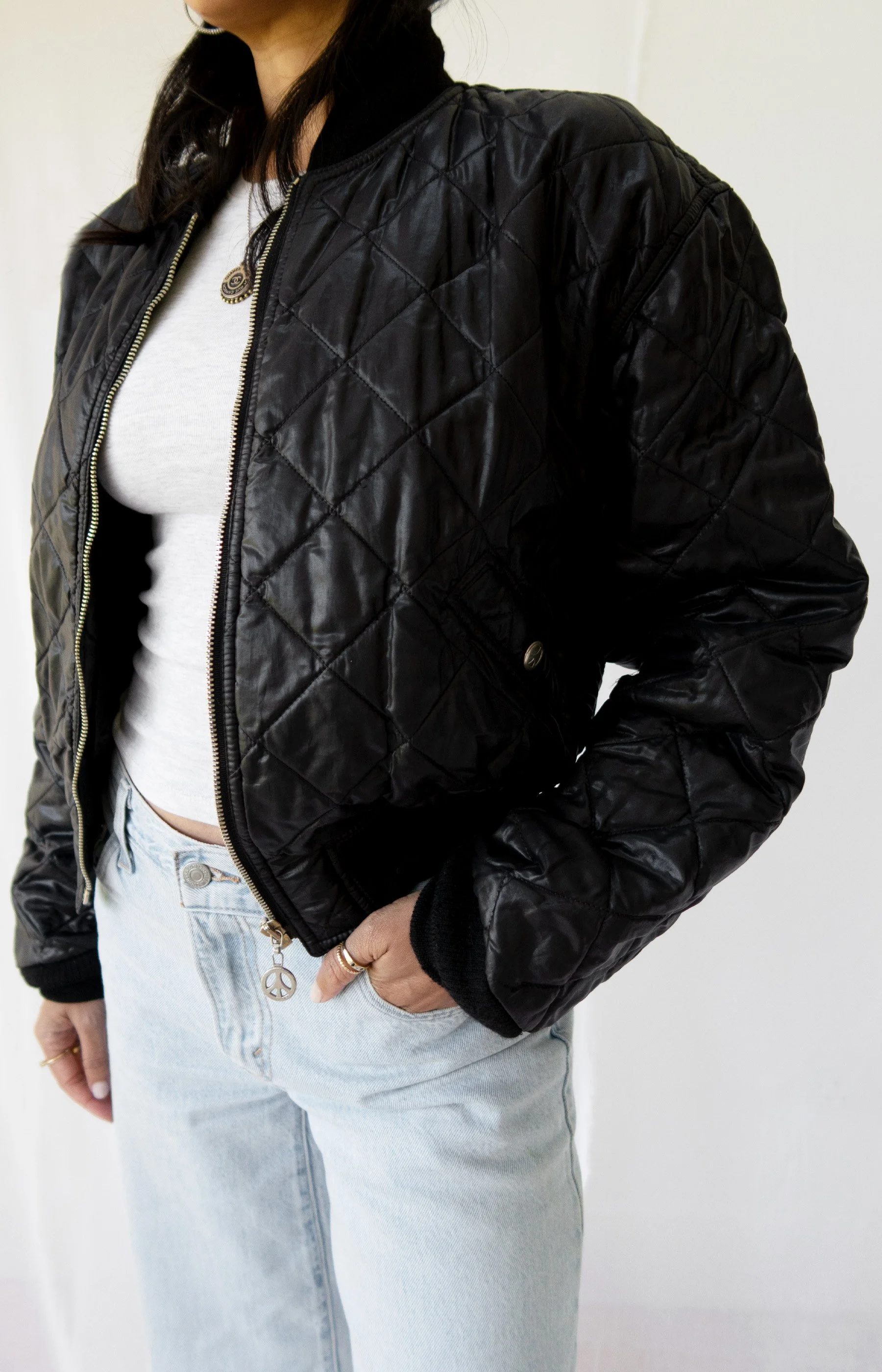 LBL_Vintage-Moschino-Bomber-03.jpg