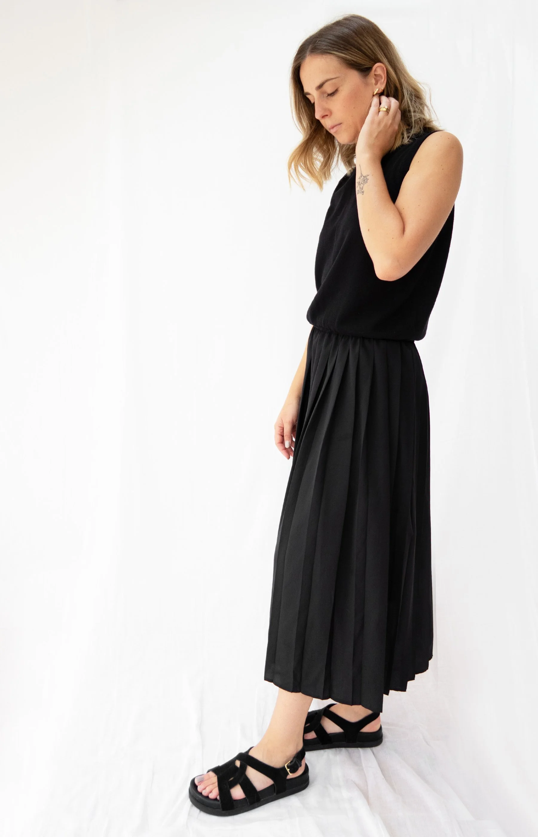 LBL_Vintage-pleated-skirt-04.jpg
