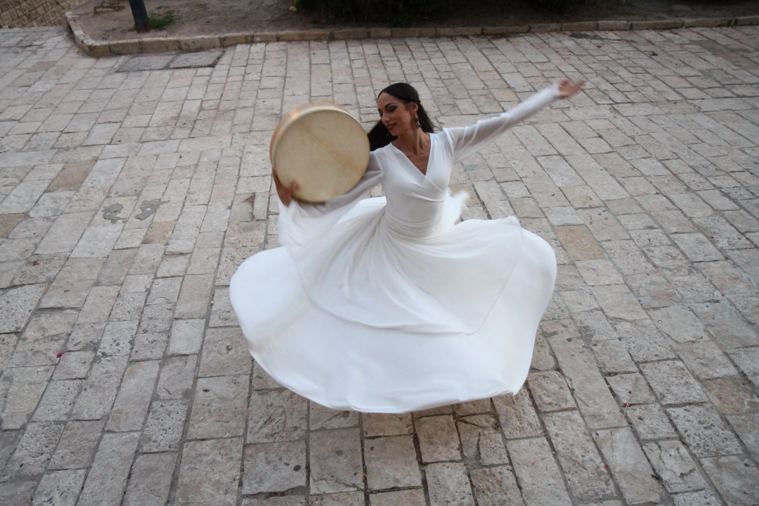 Turning Towards the Heart: Devotional Whirling &amp; Sacred Dance with&nbsp;Miriam Peretz