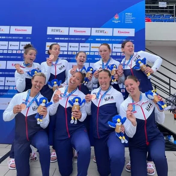 Big smiles from UniUSA&rsquo;s Women&rsquo;s 8 Rowing Team as they take home the bronze!🥉🚣🏼&zwj;♀️👏🏽

#FISUWorldUniversityGames #RhineRuhr2025 #UniUSA #Rowing #Womens8Rowing