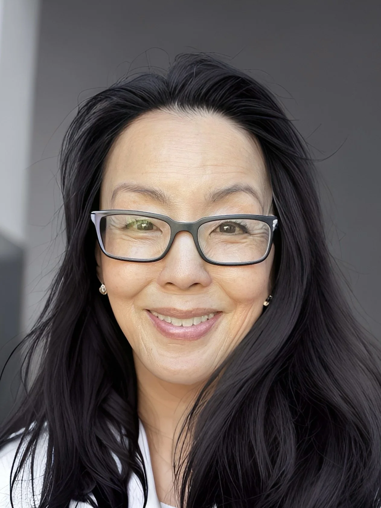 Dr. Serena H. Chen headshot
