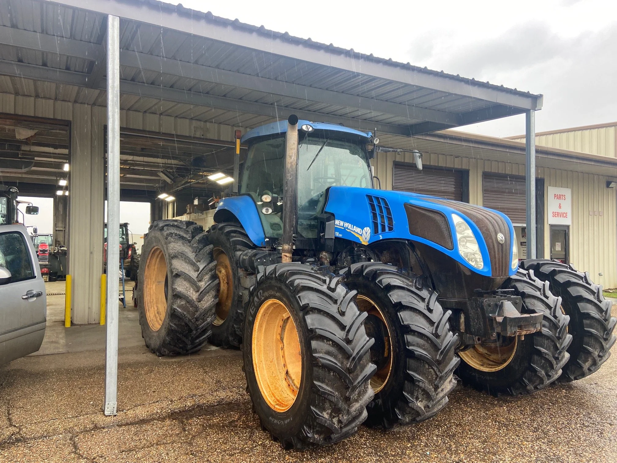 *SOLD* New Holland T8 330 Tractor