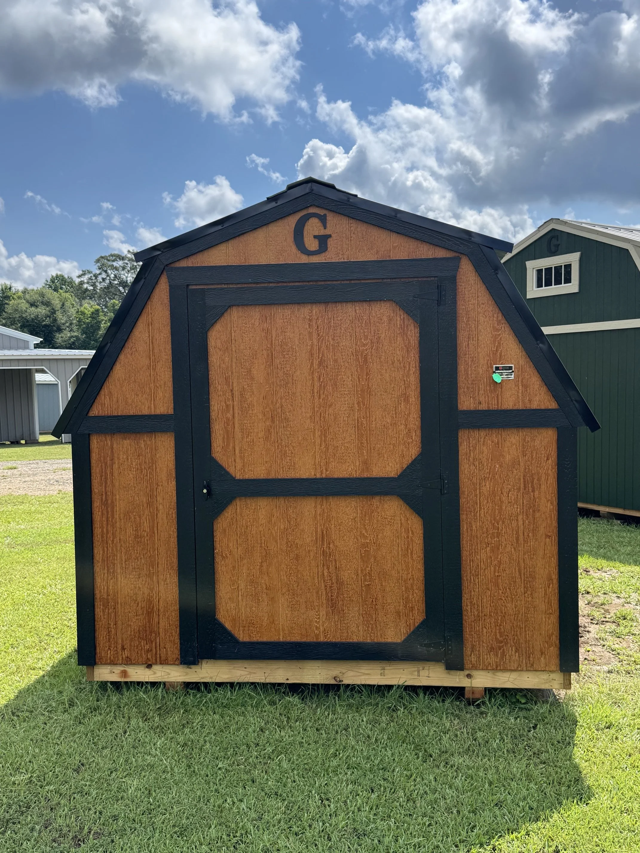 *SOLD* 8'x12' Graceland Barn - Essential Series