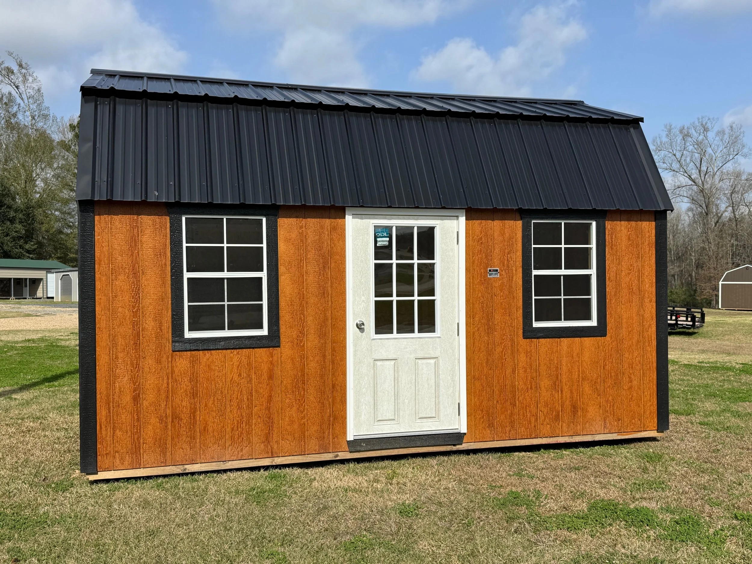 10'x20' Side Lofted Barn - Essential Series
