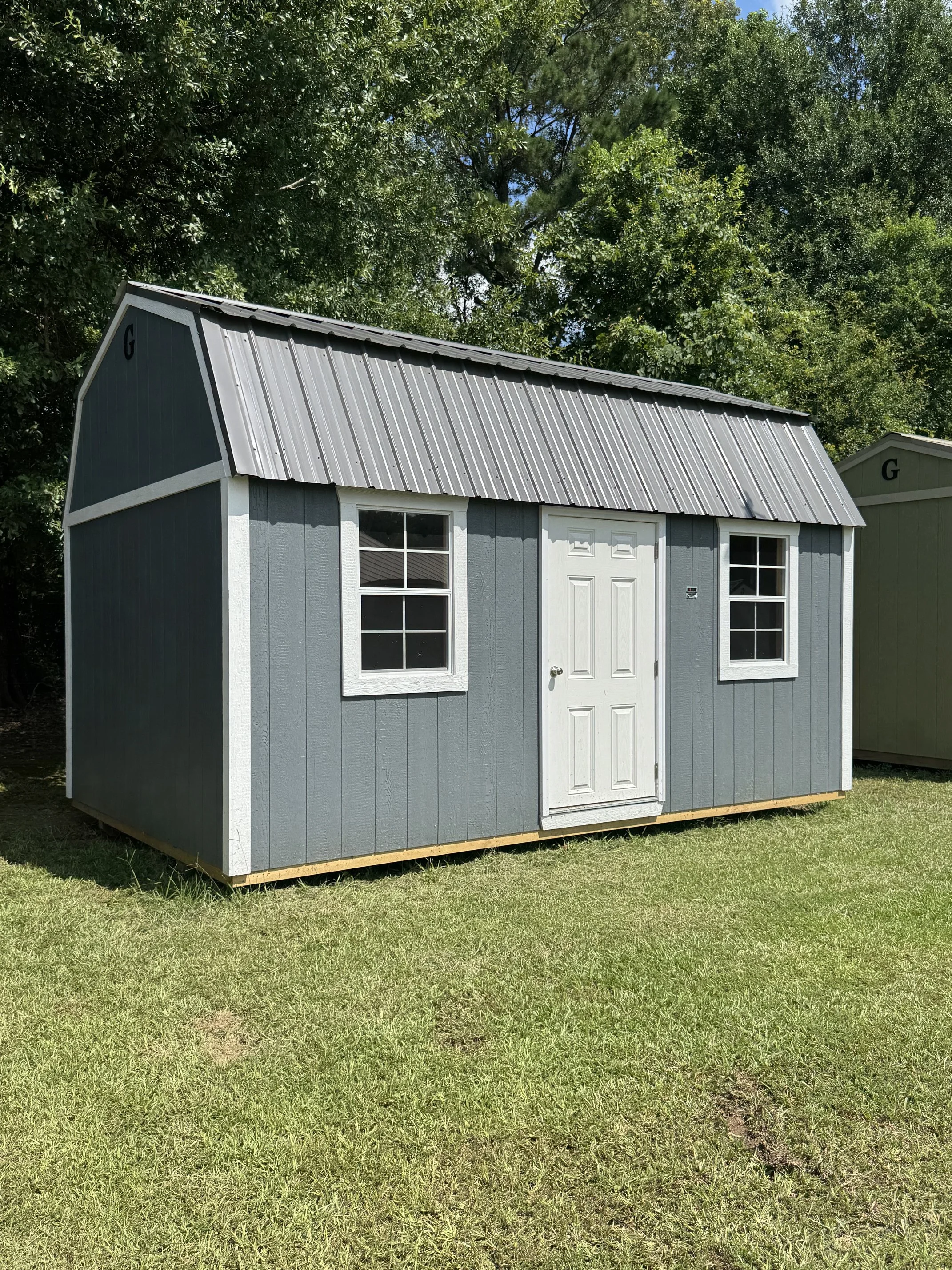 10'x16' Side Lofted Barn - Essential Series
