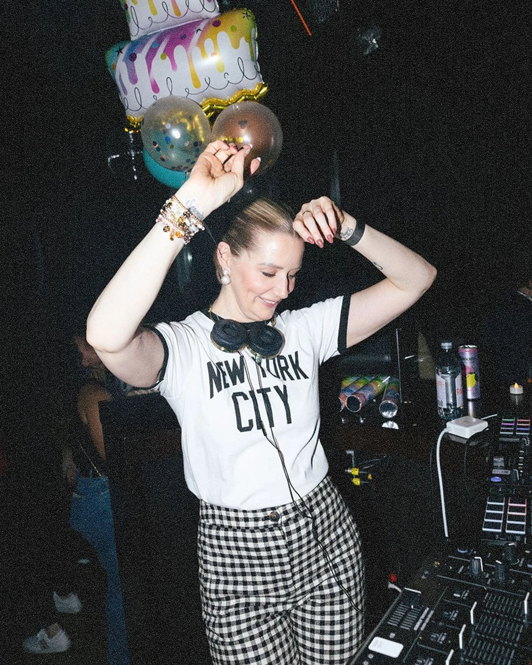 Matinee DJ dancing - This is 40ish NYC