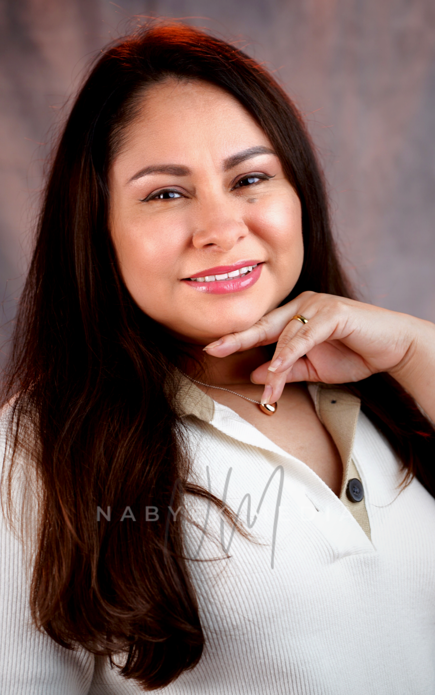 women smiling with pose