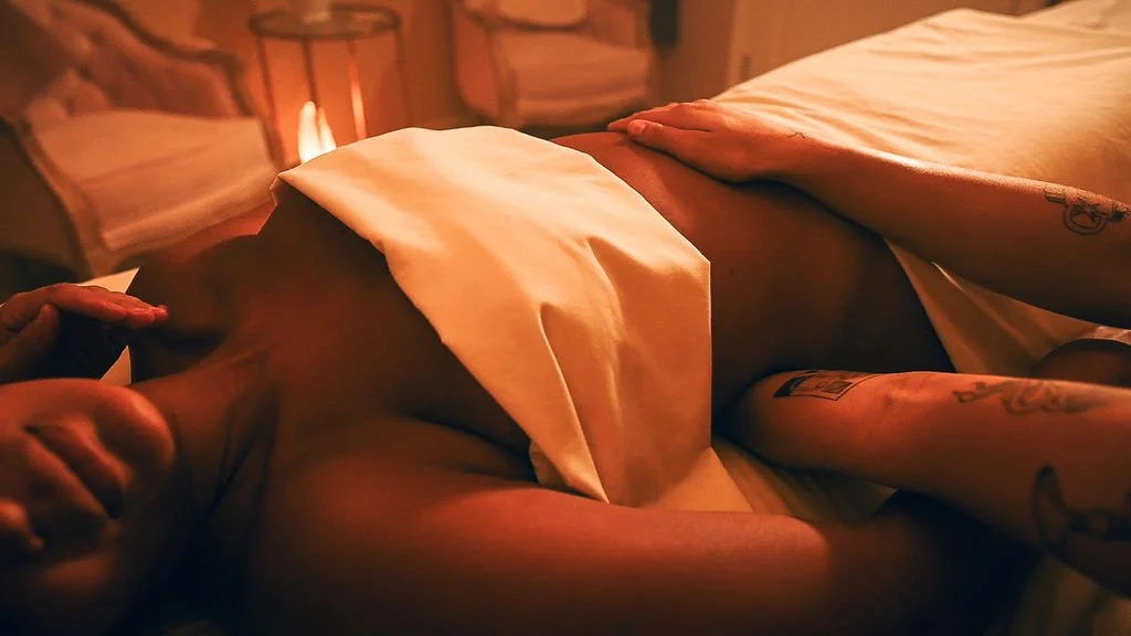 Relaxing Reiki energy therapy in Salt Lake City promoting deep calm, stress relief, and spiritual well-being.