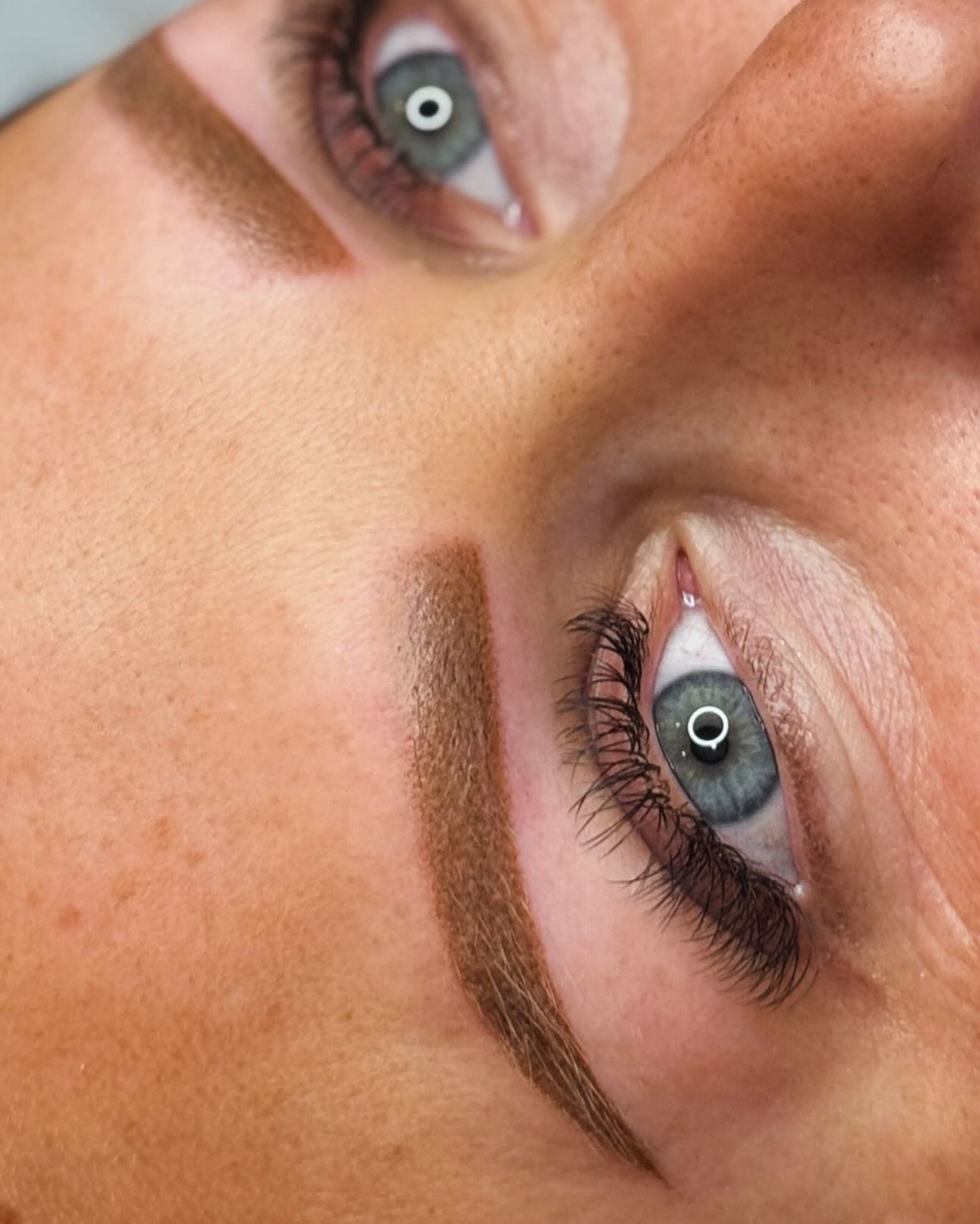 Sexy Shaded Ombre Brows #ombrebrows 
By @litabrows.sydney 
Yours in time for Xmas if you BOOK NOW!!!!
-
-
@litabrows.sydney 

Head to the website asap, people!
#sydneybrows #powderbrowssydney