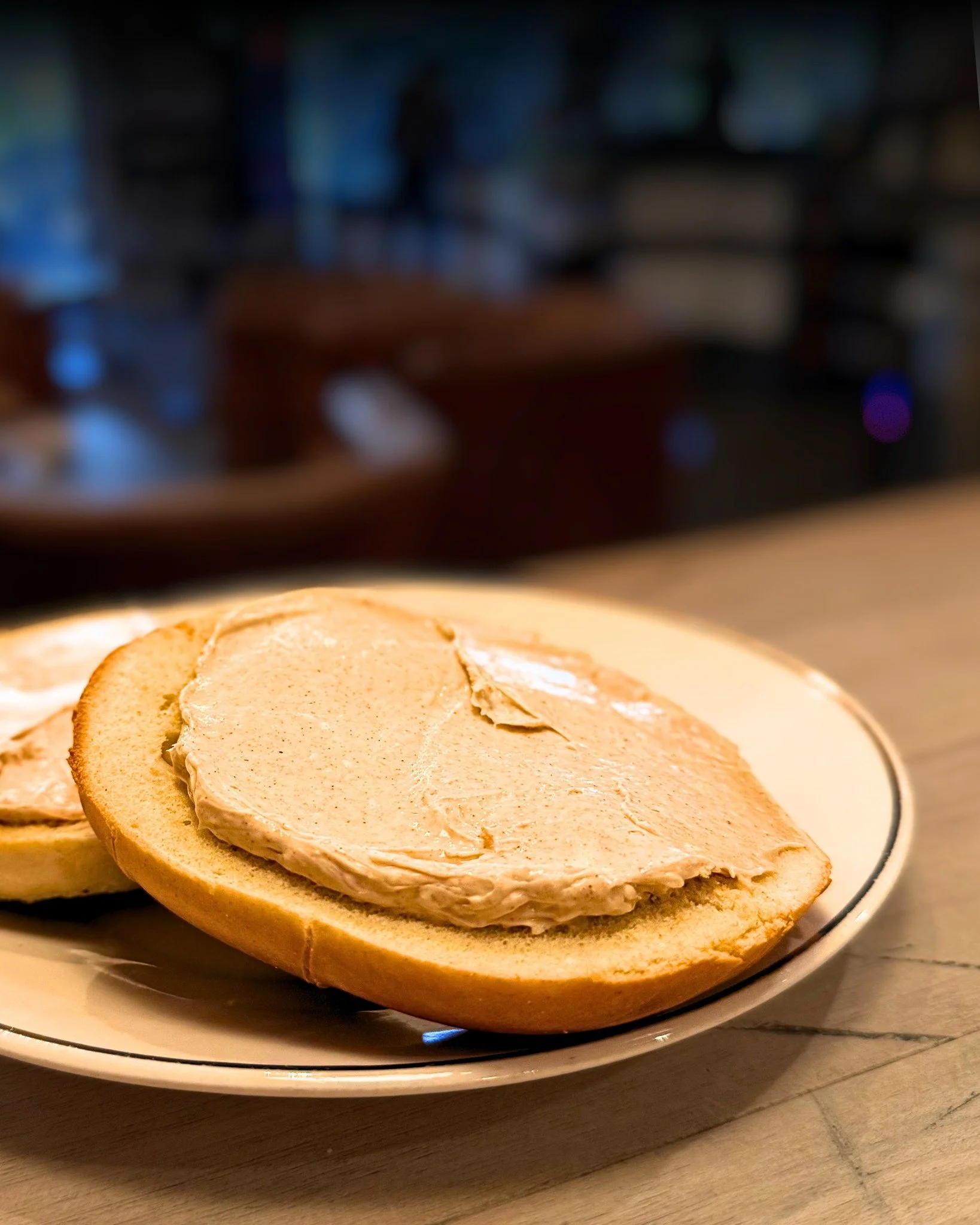 ✨Limited release! ✨

Rich, indulgent, and loaded with buttery cinnamon sugar flavor, our seasonal Churro cream cheese turns &ldquo;just a bagel&rdquo; into something worth craving. Made in house as always&mdash;but only here for a limited time.