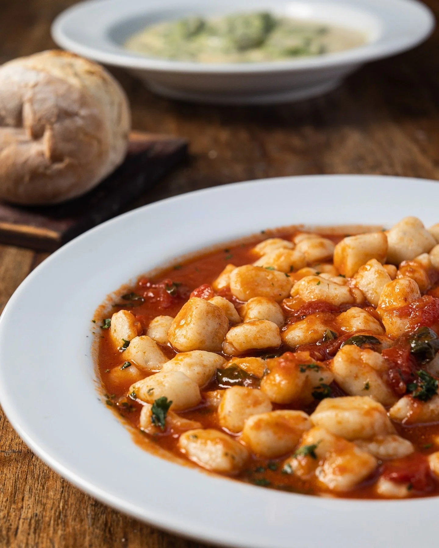 Nuestras pastas caseras se elaboran con pasi&oacute;n y dedicaci&oacute;n, utilizando solo ingredientes frescos y de primera calidad. 🍝🌿. 

Si ya las probaste, &iexcl;dale ❤️!

Y si todav&iacute;a no lo has hecho, reserva tu mesa y ven a probarlas 