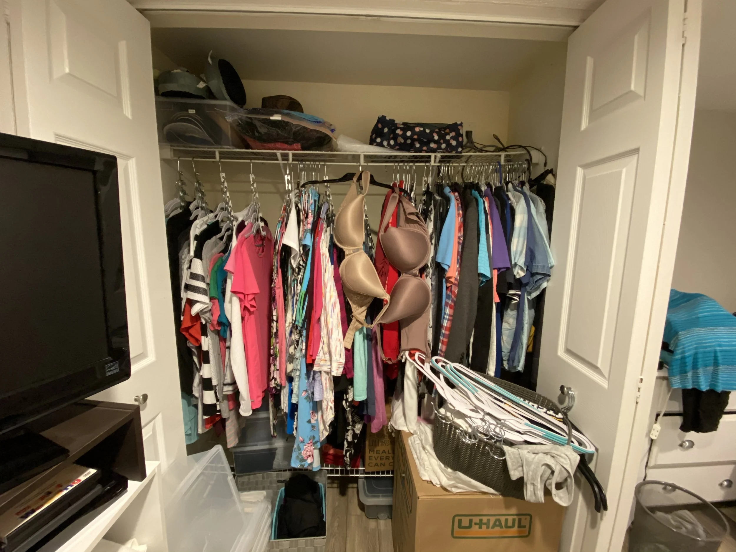 Before - Closet - Single Rail