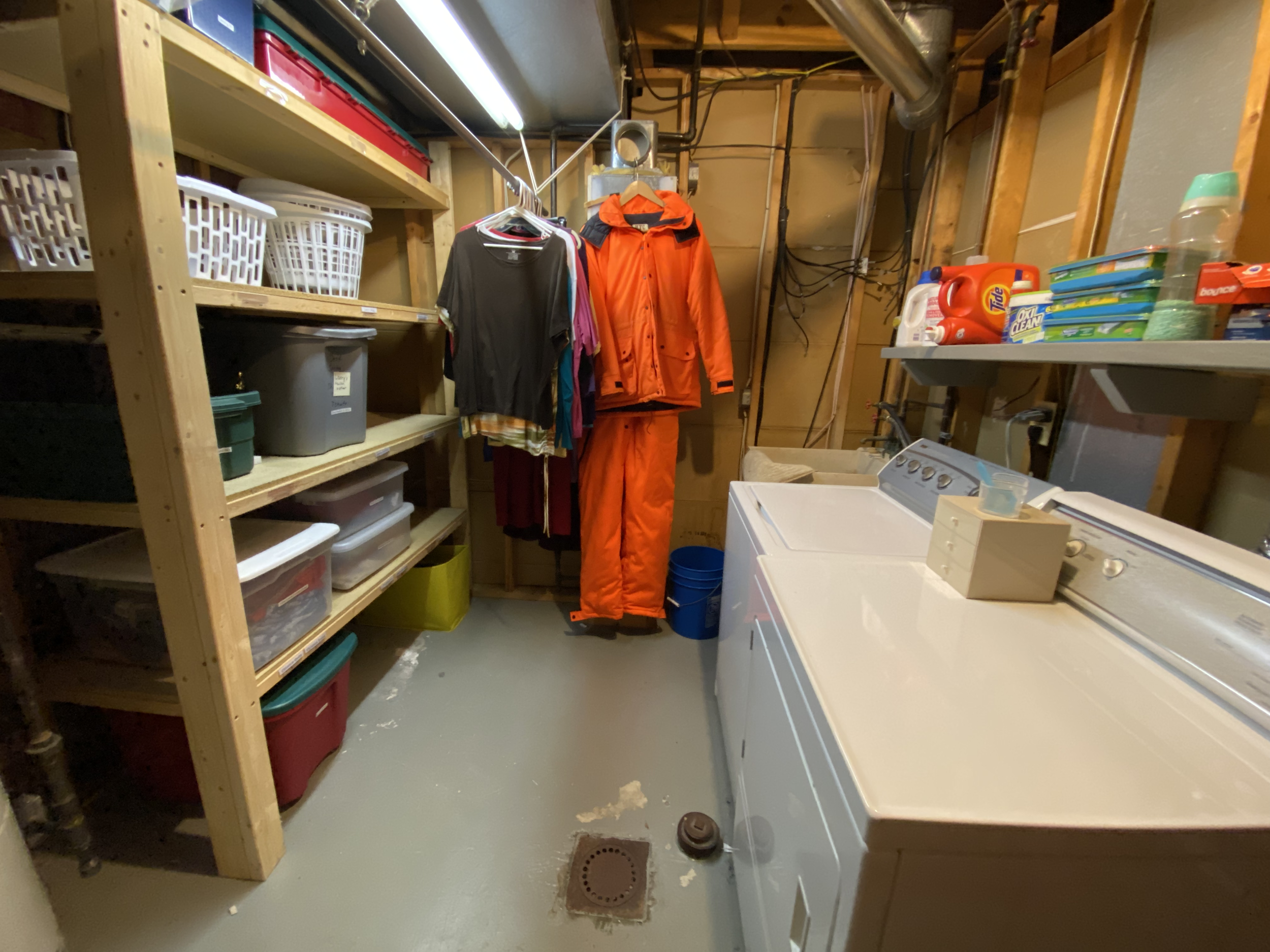 Completed Laundry Room (3)