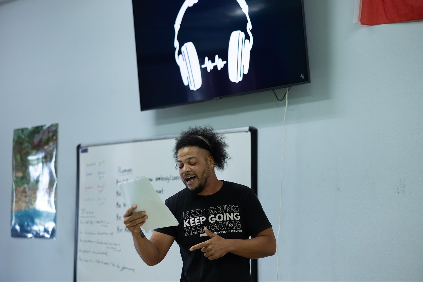 Mr. Sankofa&rsquo;s Hip Hop class starting strong with a few rhymes and keeping the rhythm going through practice! 🎶✨🎸🥁

#Music #HipHop #Rapping #Freestyle #Guitar #Bass #Logic #LogicProX #MusicCreation #Band #Practice #Jamming #Keyboard #Drums #S