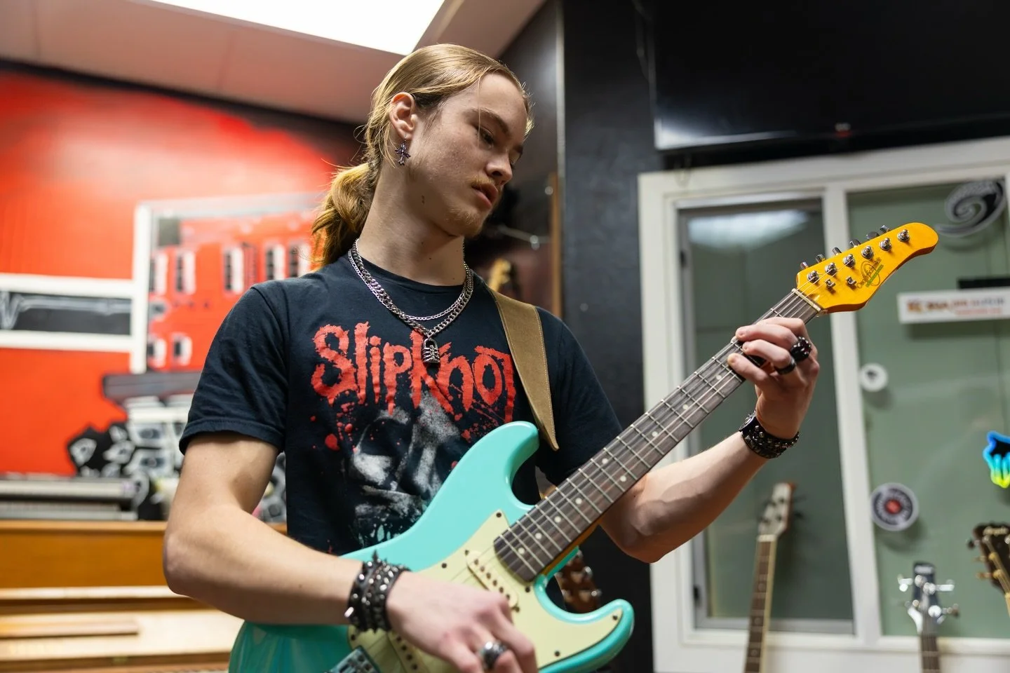 On this chill, Hilo day, these FIRE jams are heating up the studio 🔥🎶 turning gray skies into pure vibes! 🌧️➡️🔥 

#Music #JamSession #HiloHawaii #StudioShaka #MusicVibes