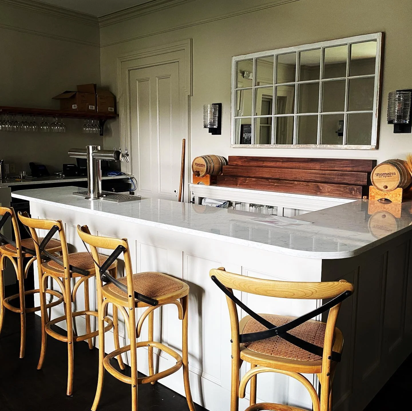 New Restaurant Bar .jpeg