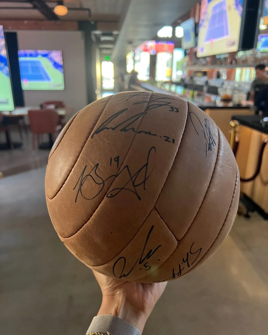 From the pitch to the draft board. ⚽️🏈

It was a pleasure to have the LAFC crew here at Pawn Shop!

#pawnshopLA #losangeles #sportsbar #fantasyfootball #LAFC footballseason