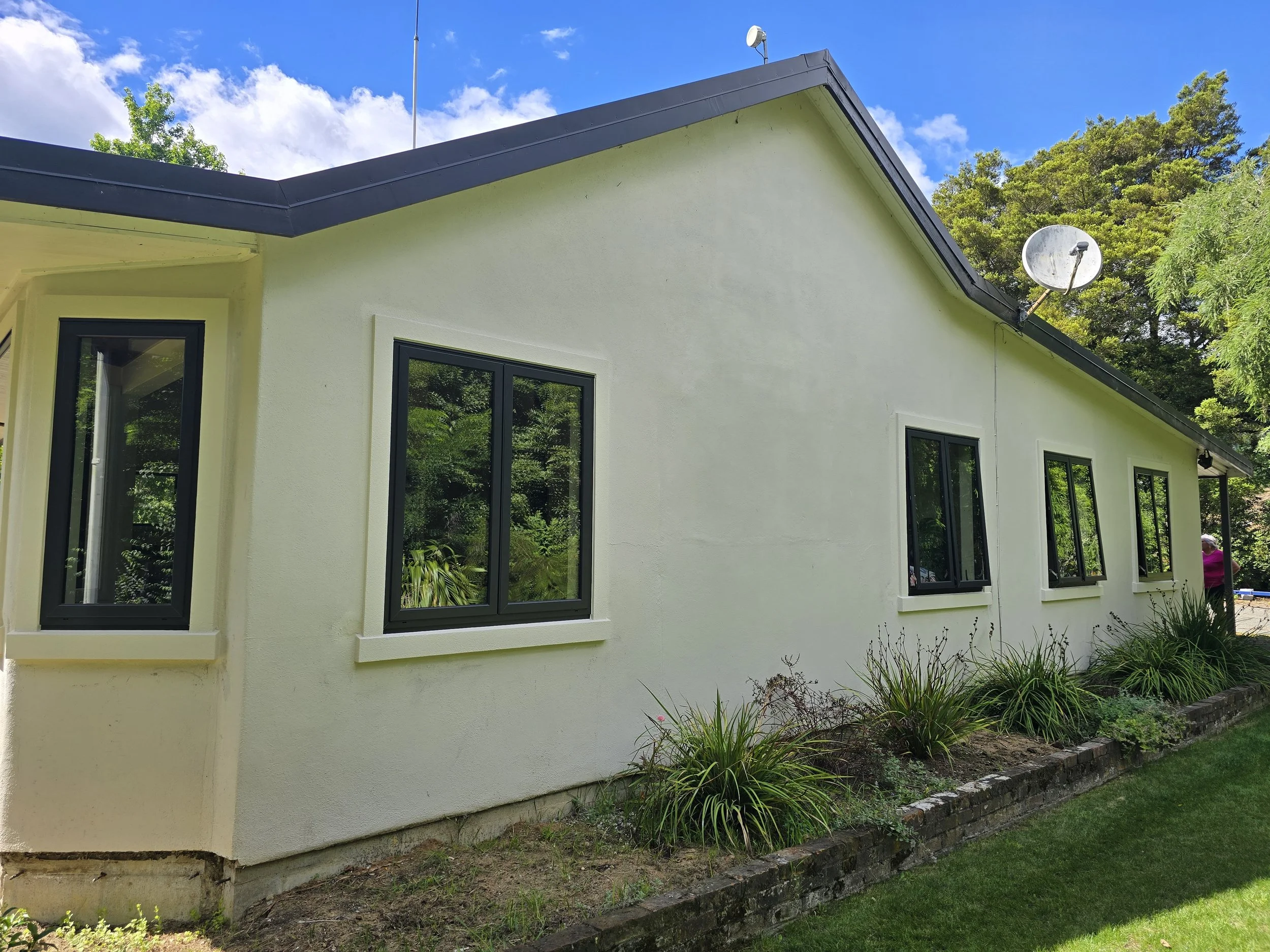 Replaced single glazed windows with new aluminium double glazed units.