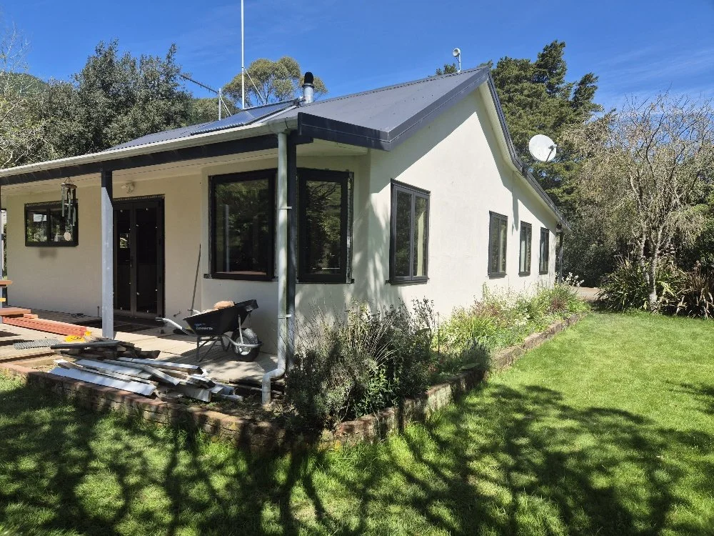 Wooden windows were replaced with alluminium douvle glazed windows into plaster. Made a great addition to the house and will keep the clients warm during winter and no condensation.