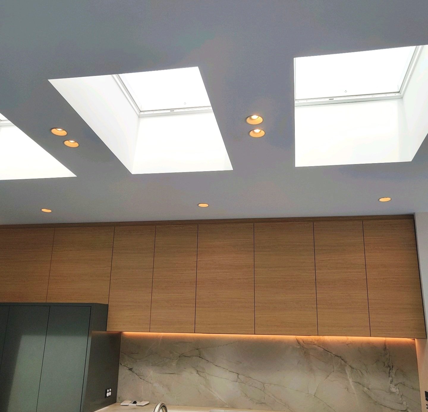 Kitchen downlights and under cabinet lighting