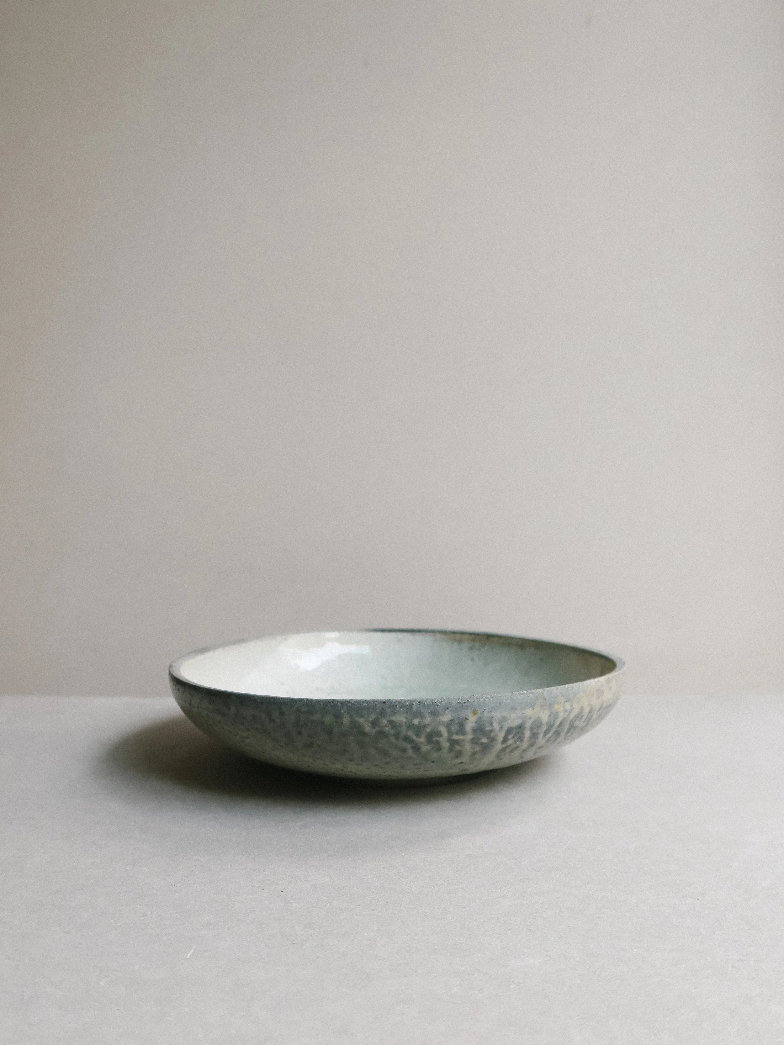 shallow serving bowl [T-W2503]