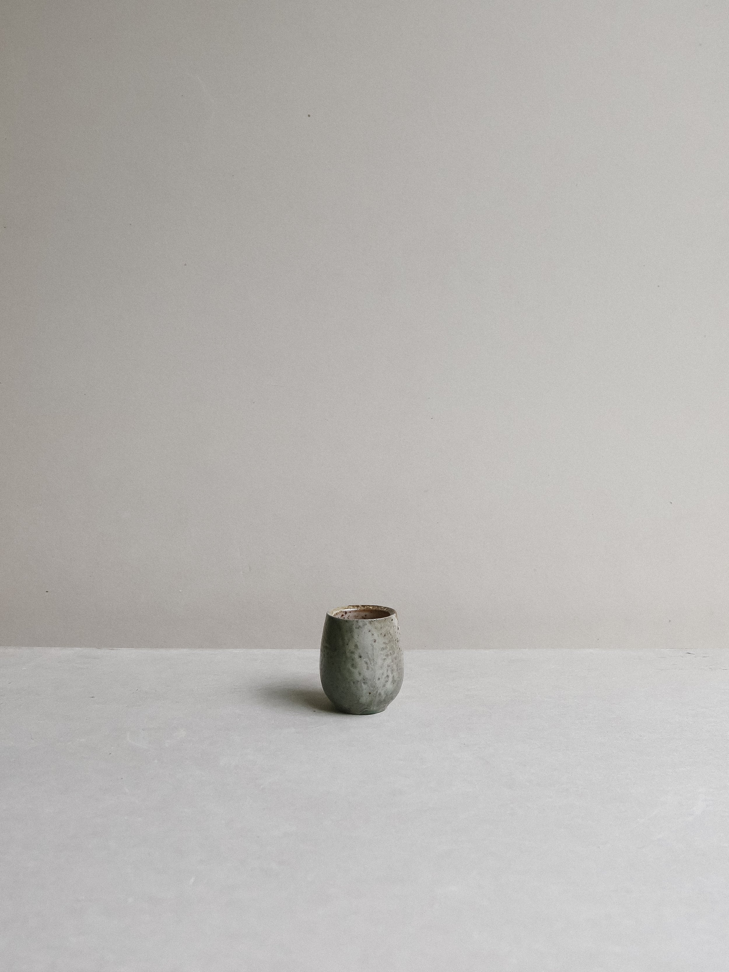 rainette vase [H-W2541]