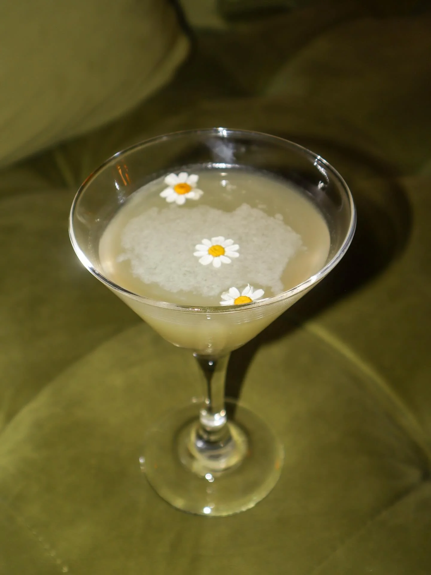 End your night with us and try our Golden Bell 🌼
A subtle blend of gin, orgeat, chamomile, &amp; lemon. Try this and more nightcaps any night from 9 pm until last call.