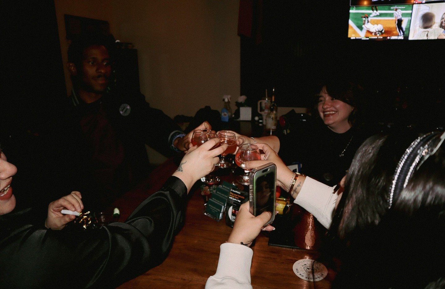 This is your sign to text the group chat 🥂
First Friday + Valentine&rsquo;s drinks + indoor golf at The Villa Golf Lounge = the perfect start to the weekend in Downtown Temple