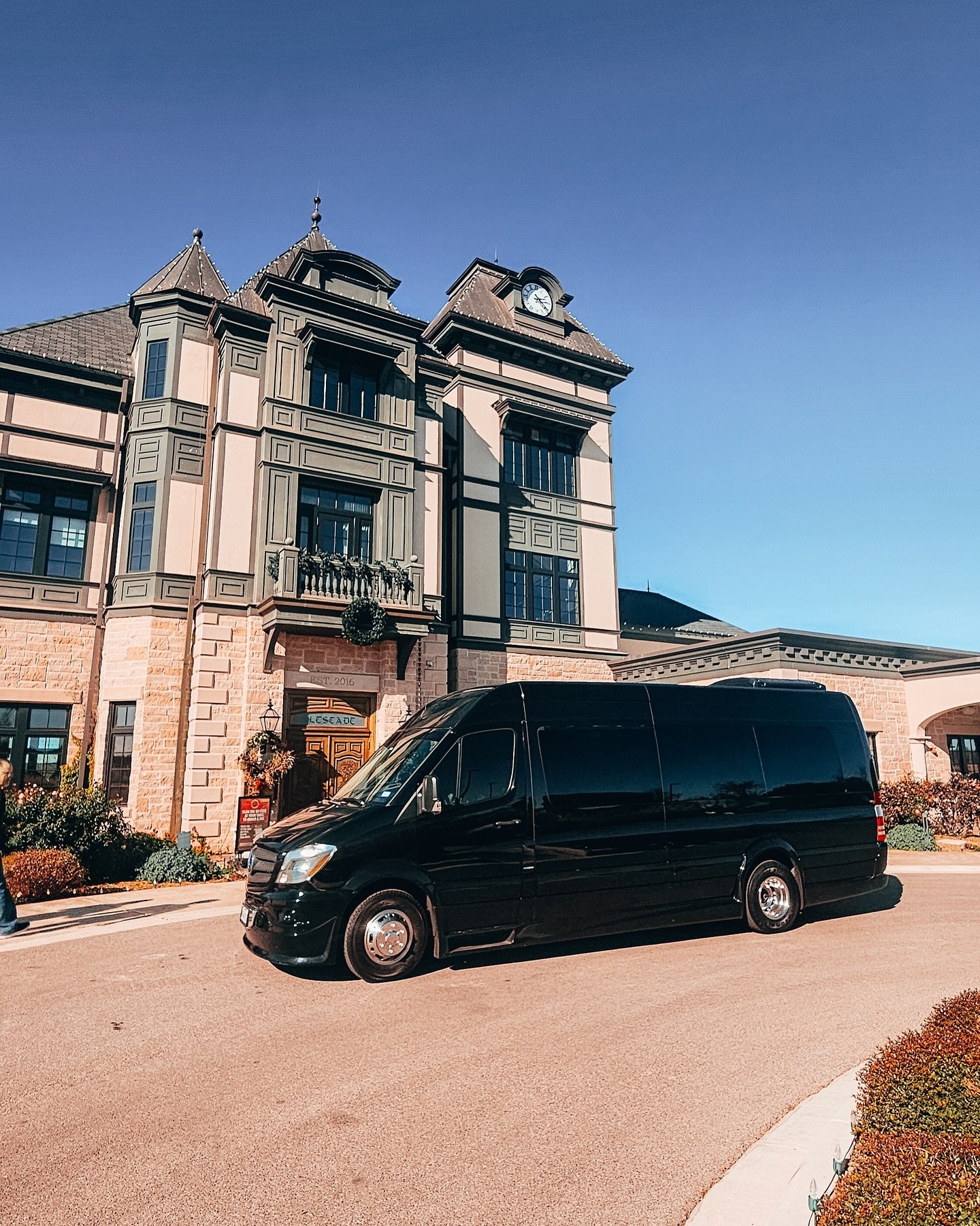 What a gorgeous day at @altstadtbrewery in Fredericksburg, TX!🤩 

No brewery tour is complete without private transportation to and from &mdash; inquire about our group specials for brewery tours and be the hero of the friend group🙌🏼📲