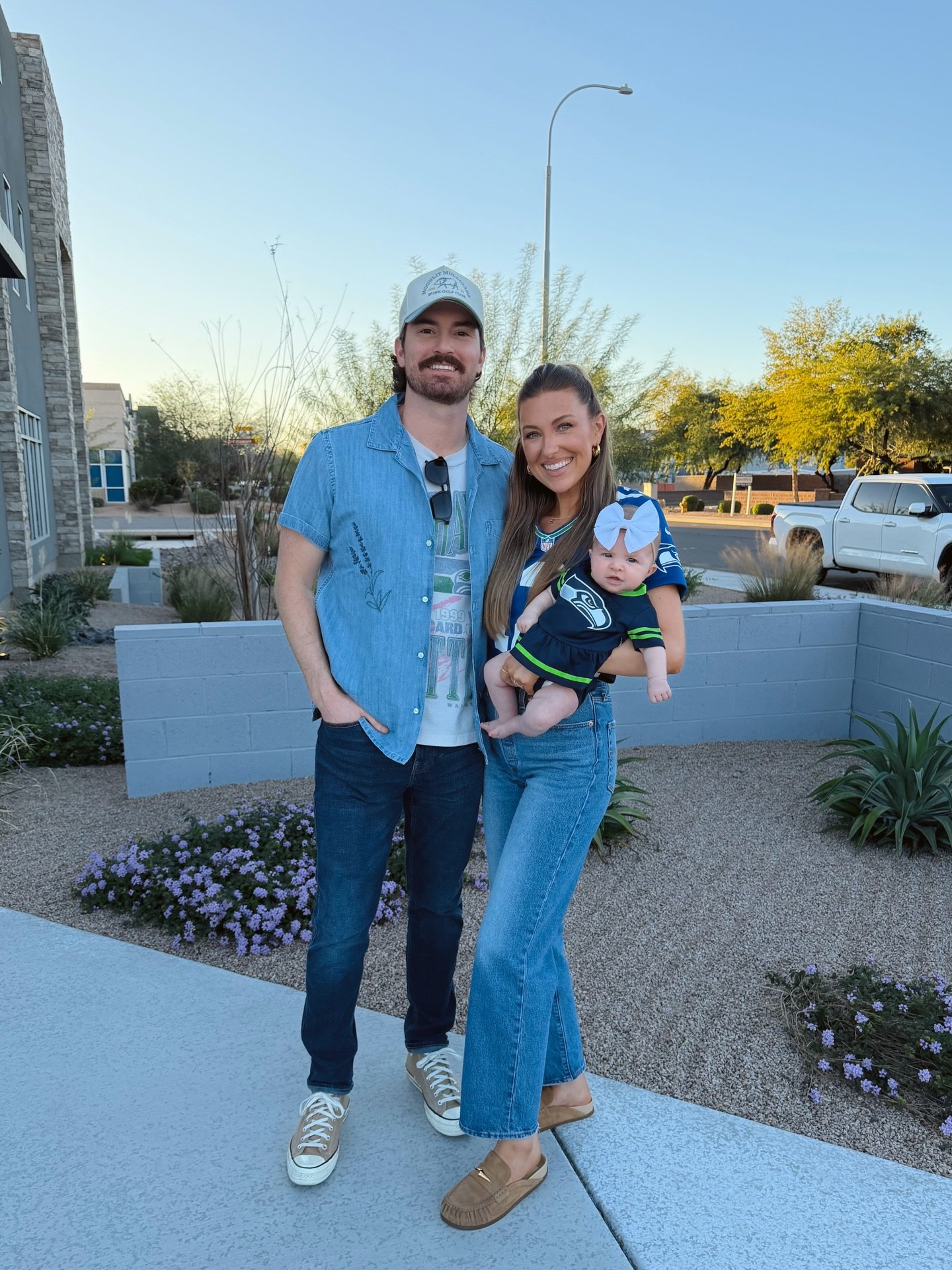 The Seahawks are undefeated in the Super Bowl since PQ was born, just saying 💁🏼&zwj;♀️😂 Parker&rsquo;s first SuperBowl party 🎉 Go Hawks!! 💚💙