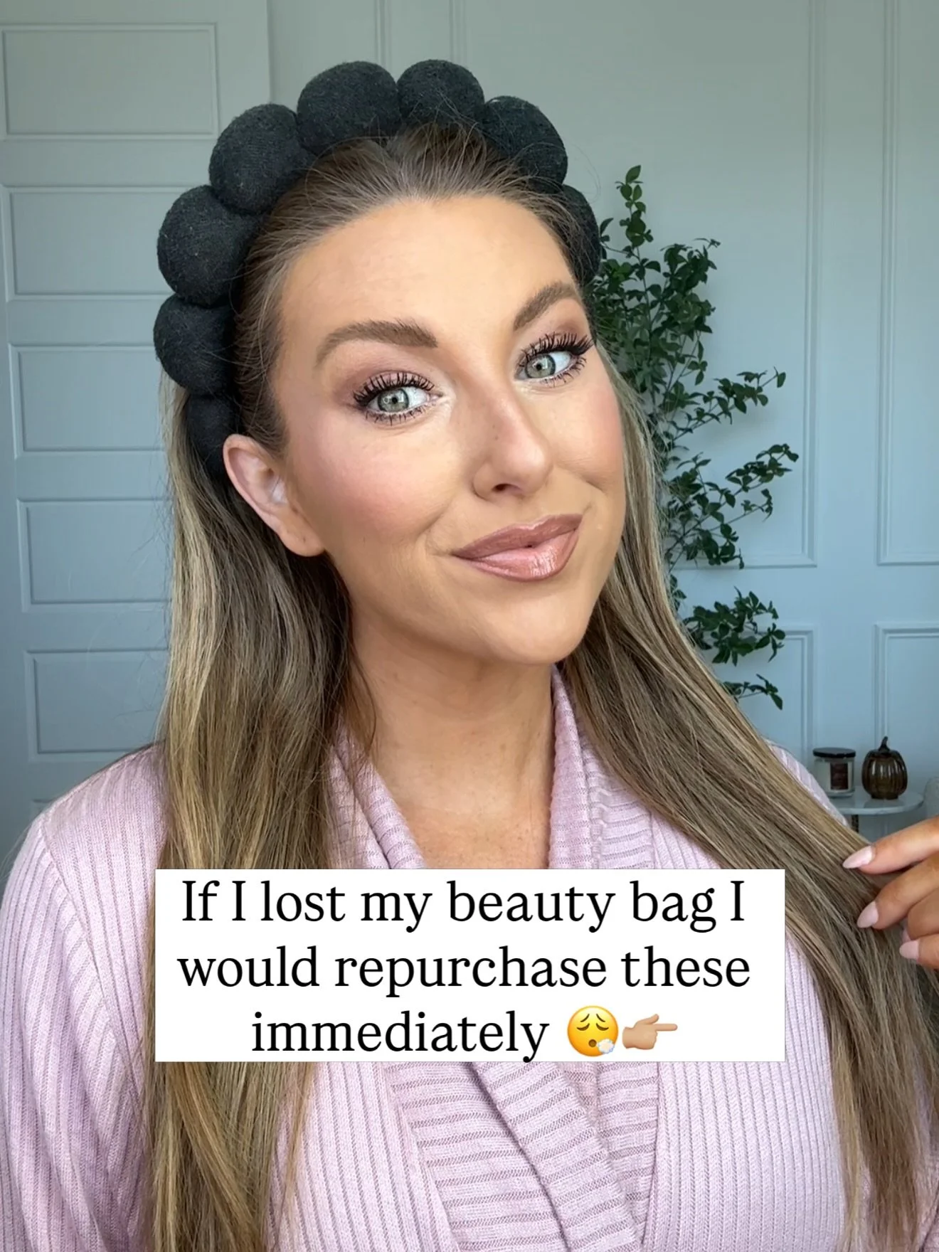 Beauty must-haves! 💄👉🏼Comment SHOP below &amp; I&rsquo;ll DM you the full roundup of my favorite makeup &amp; beauty products! ✨

https://liketk.it/6ecVD