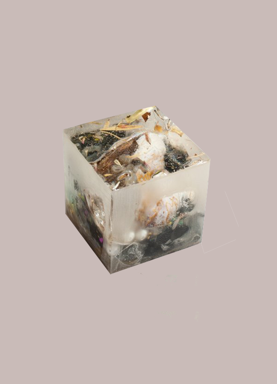 Pearls /23 Resin