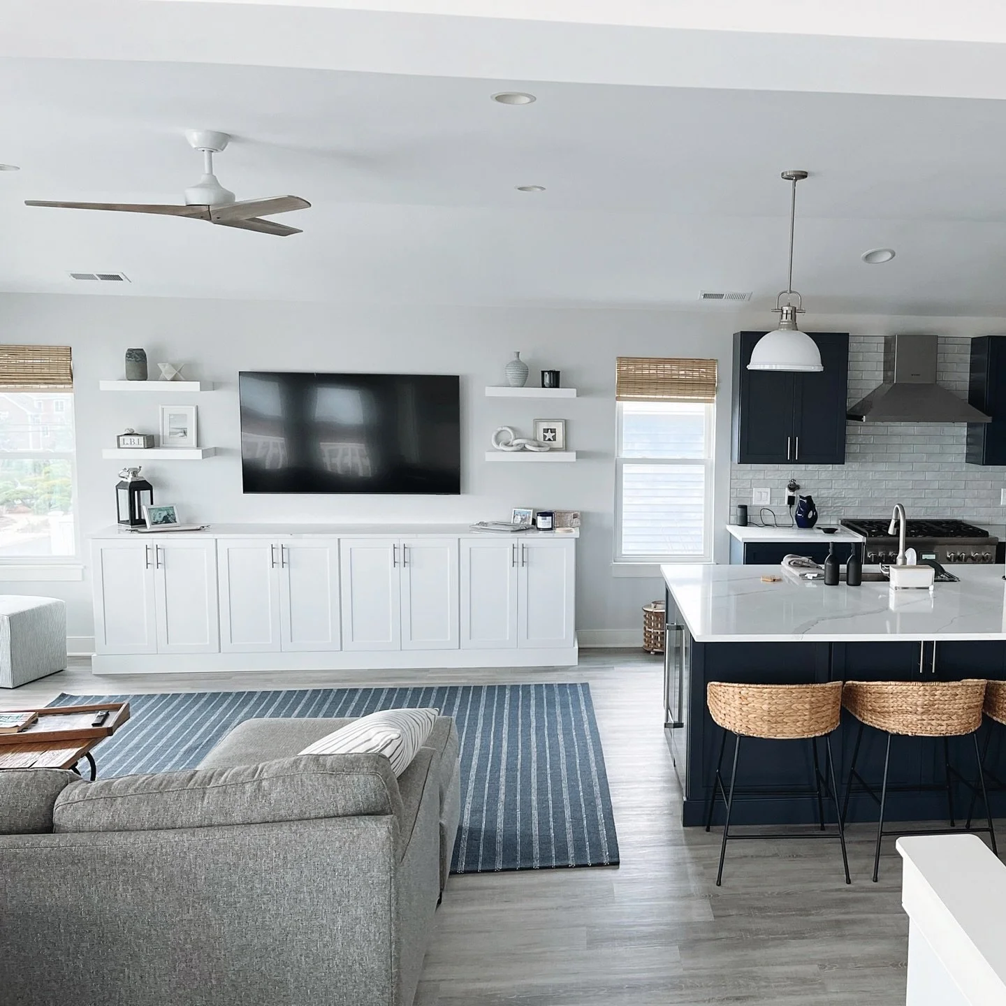 resurfacing our Jersey shore kitchen project that wrapped just in time for summer last year 🌊 

#coastalchic #coastalkitchen #jerseyshore #longbeachisland #coastalkitchen #shorekitchen #beachkitchen #navycabinets #beachinspo #beachdesignideas #beach