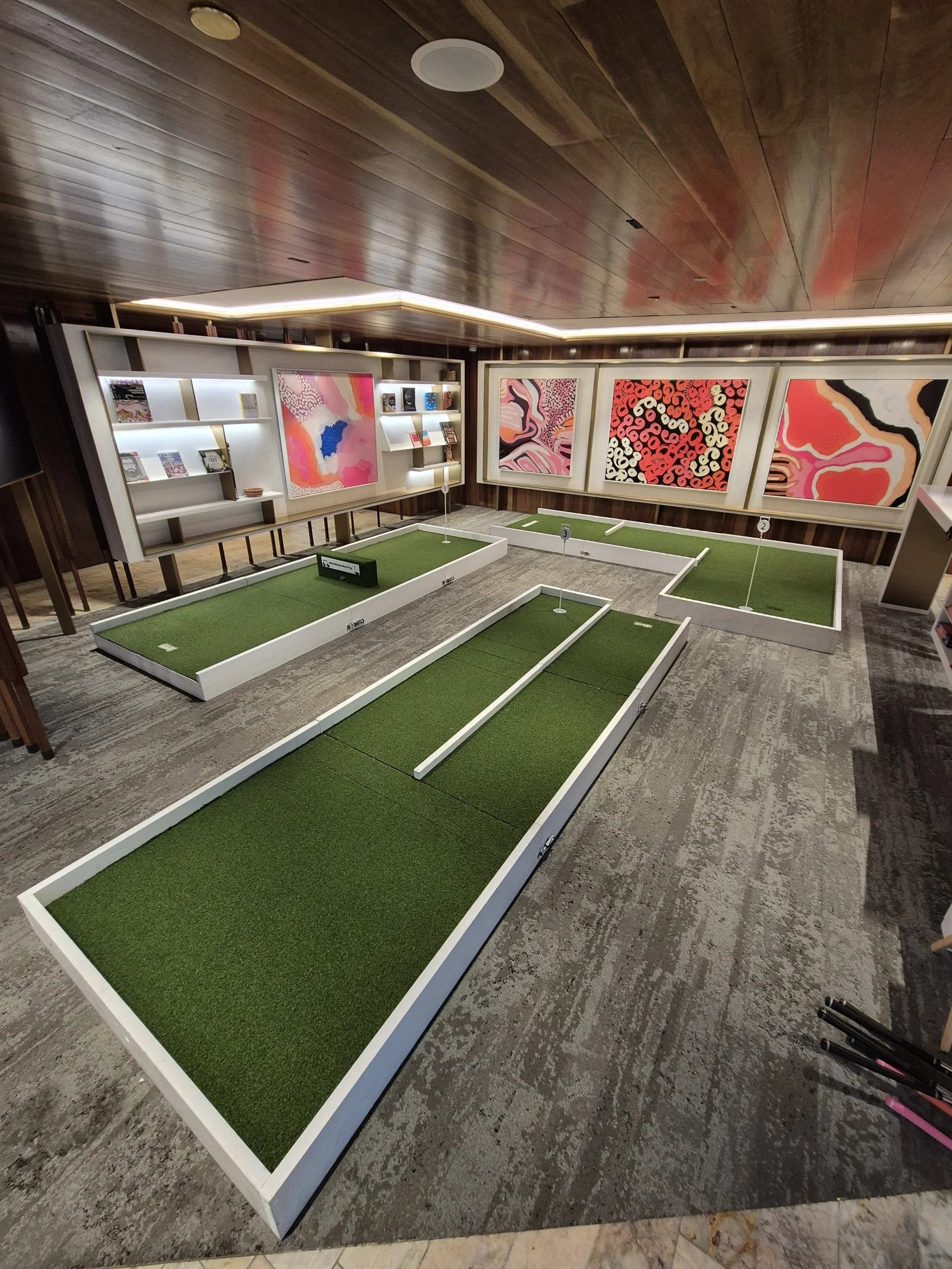 Planning Portable Mini Golf for Your Event: Indoor vs Outdoor &amp; Space Requirements